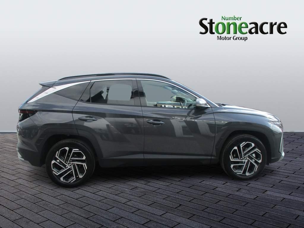 Hyundai TUCSON Image 2