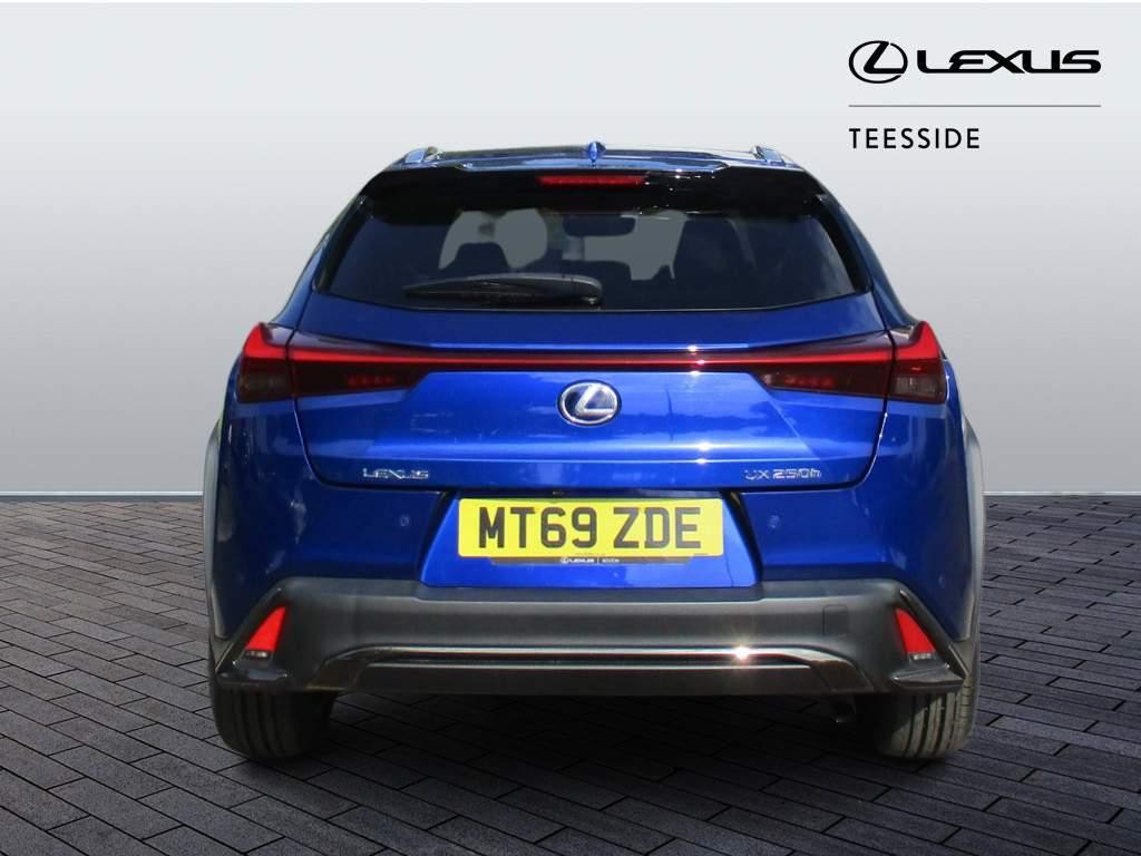 Lexus UX Image 6