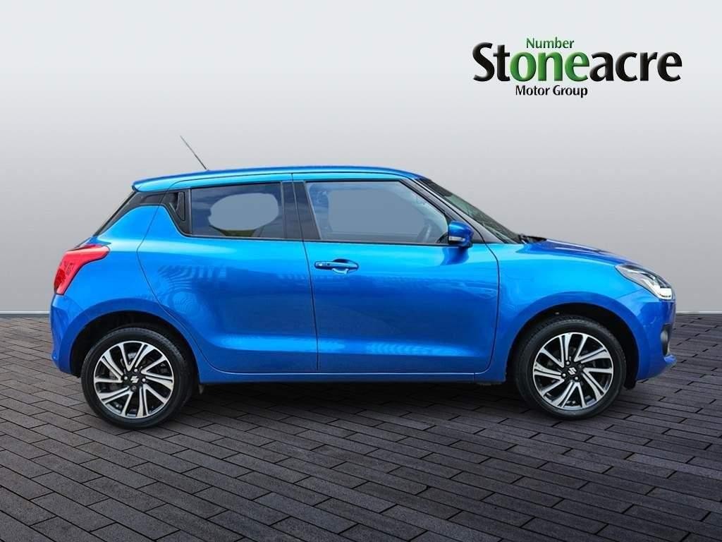 Suzuki Swift Image 2