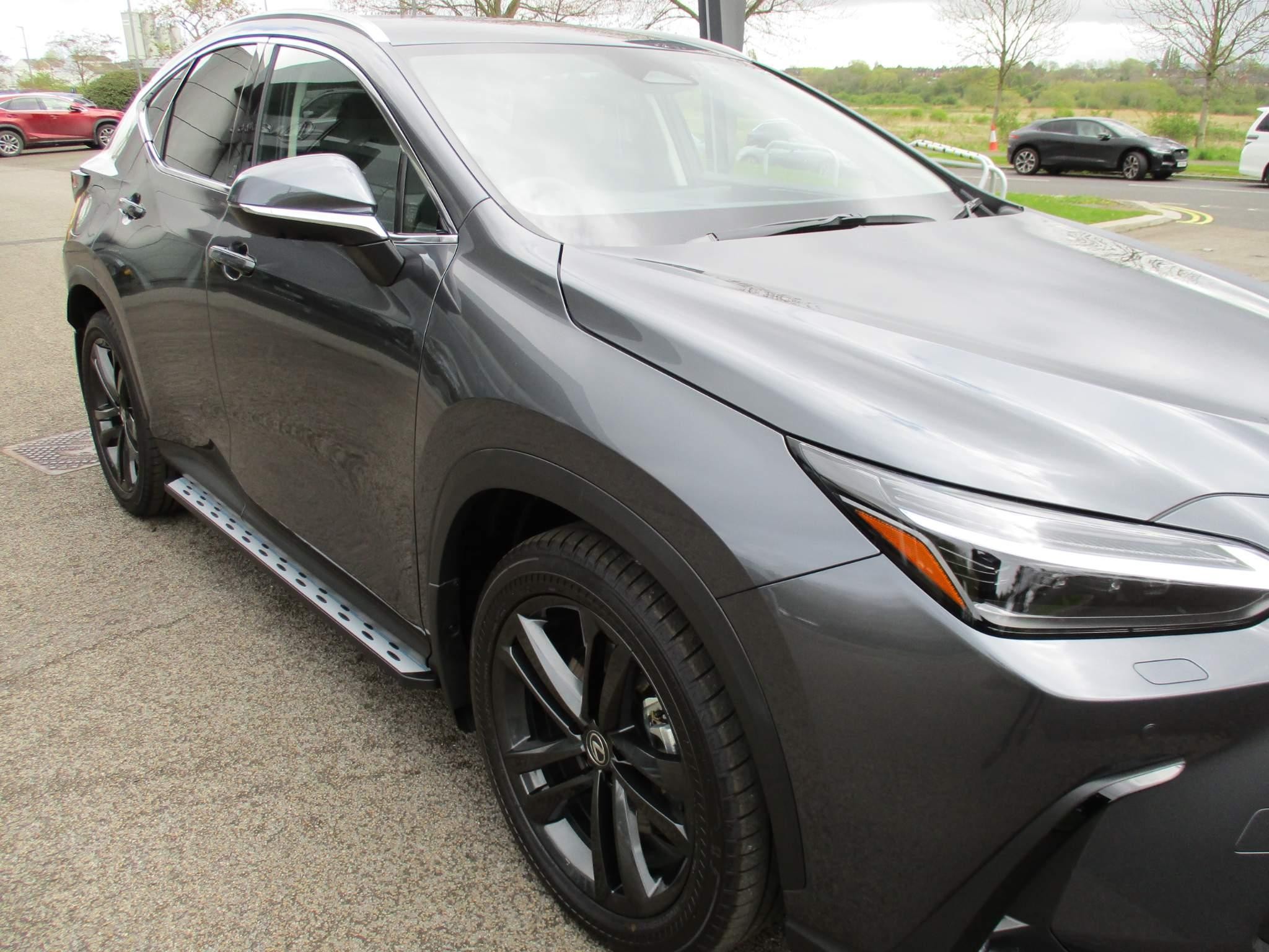 Lexus NX Plug-in Hybrid Image 40