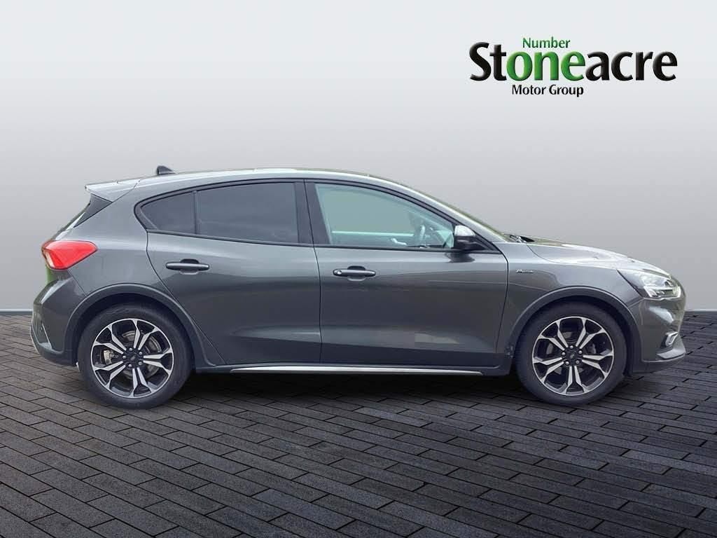 Ford Focus Image 2