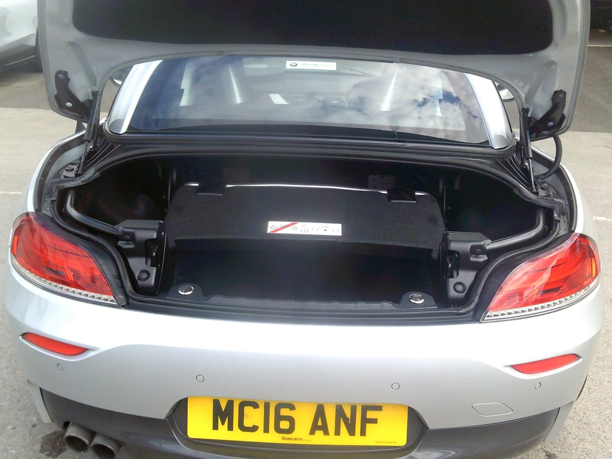 BMW Z4 Image 11