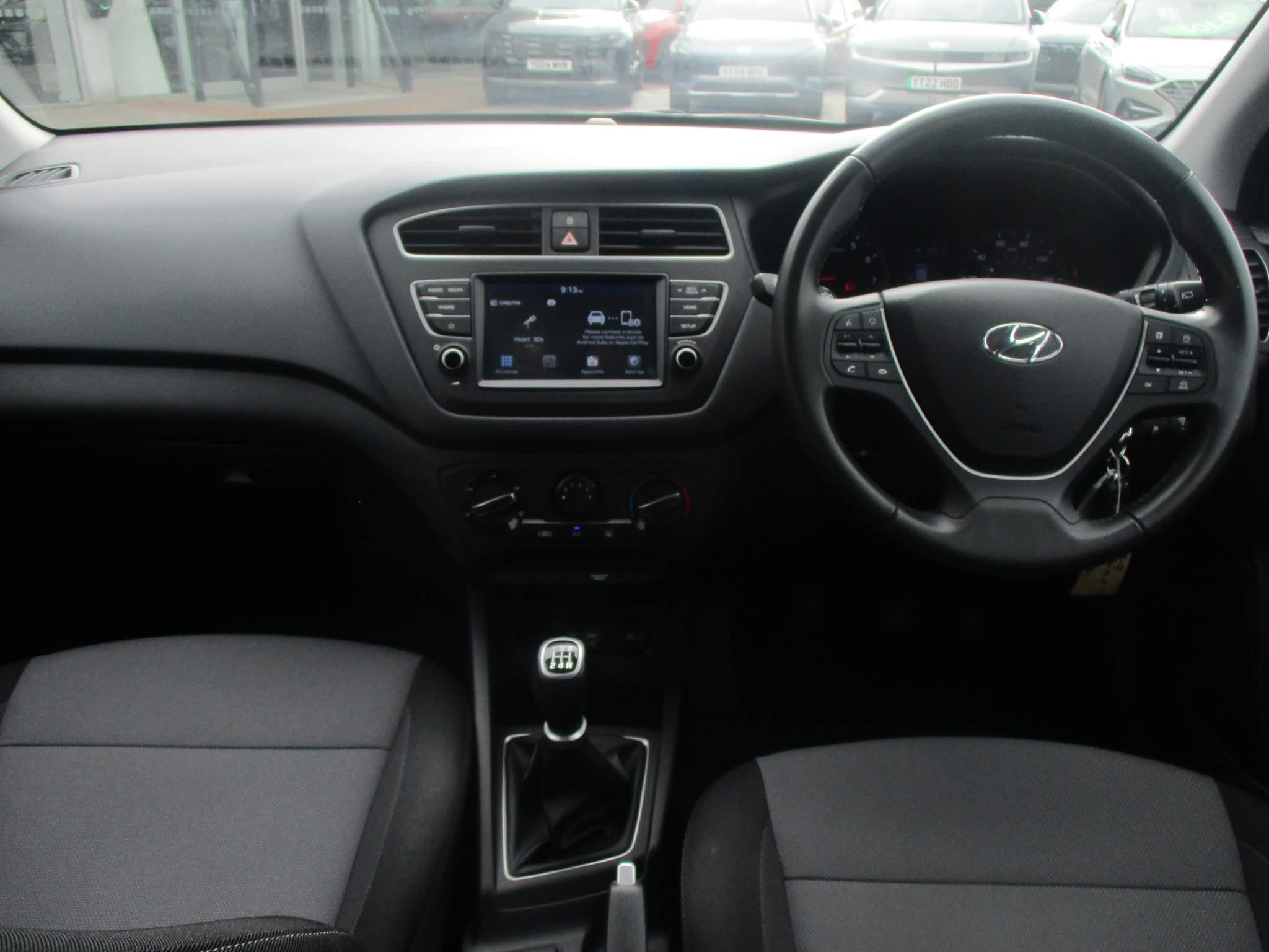 Hyundai i20 Image 13