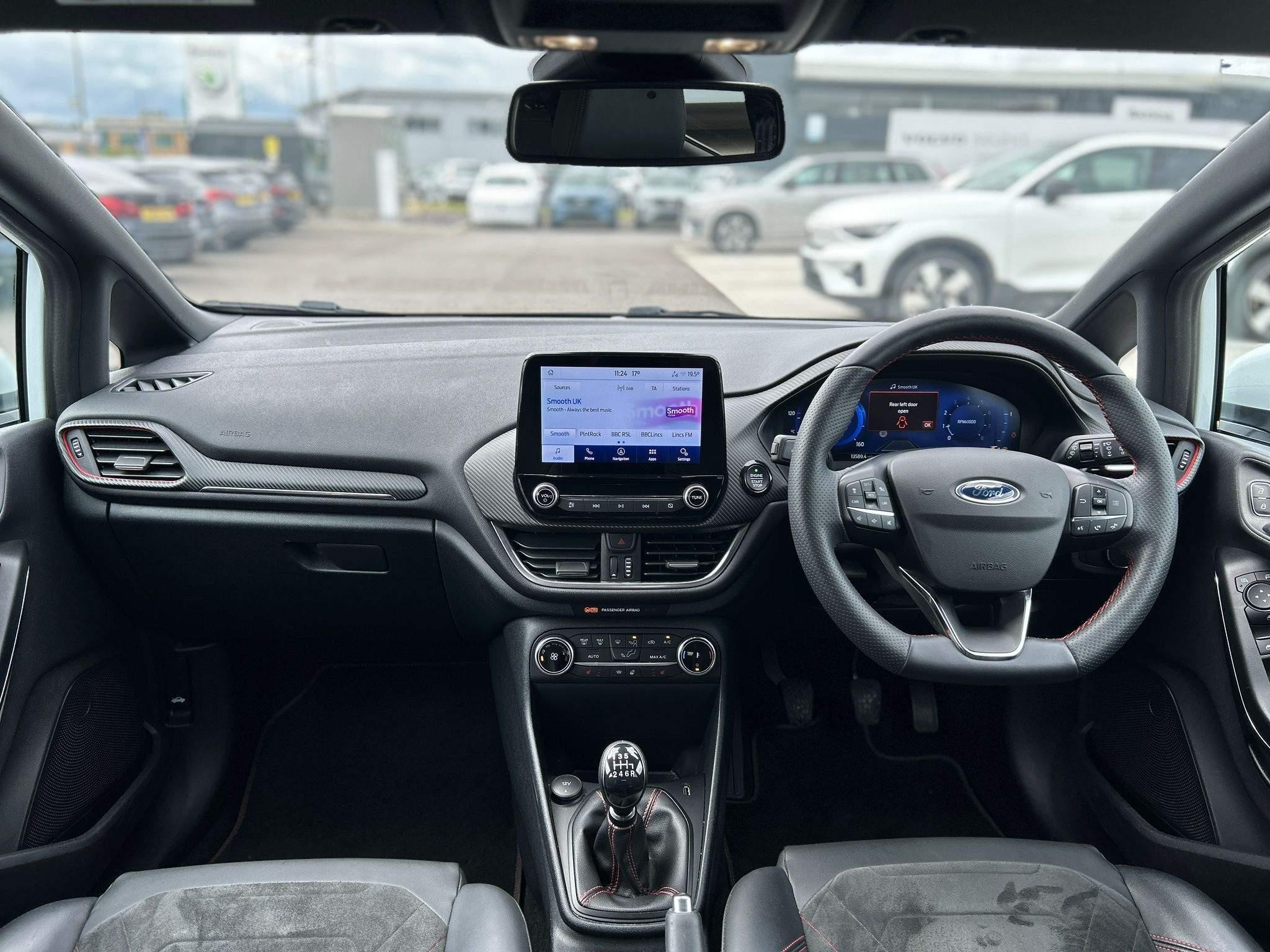 Ford Fiesta Image 15