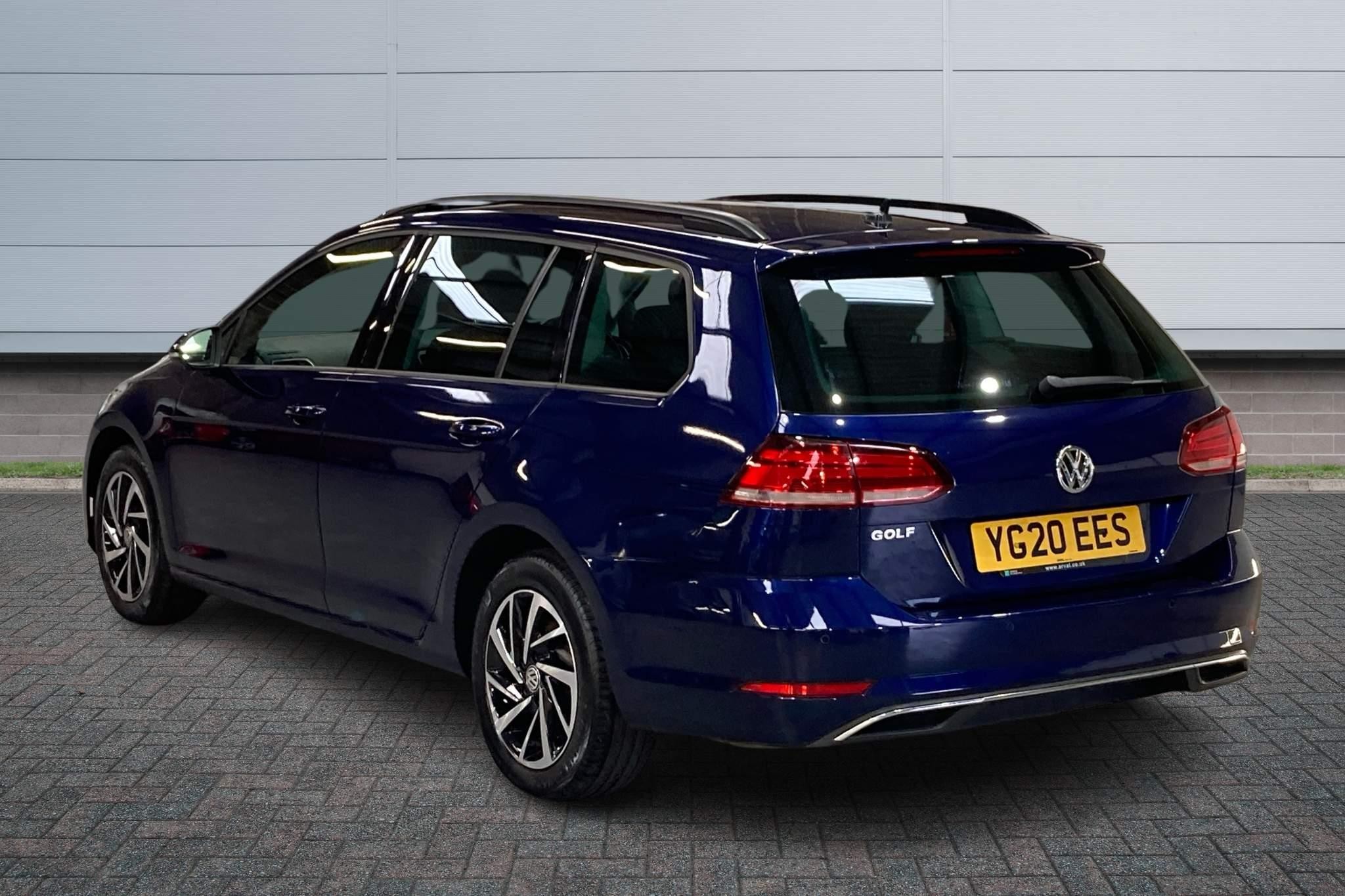 Volkswagen Golf Image 3