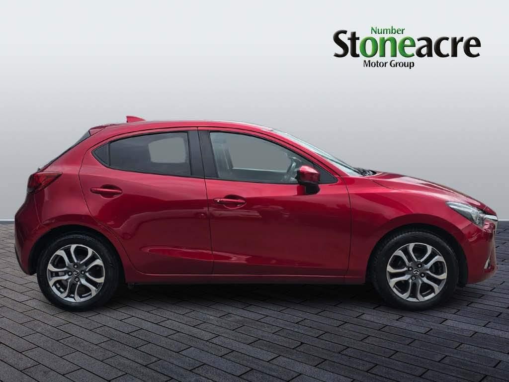 Mazda Mazda2 Image 2