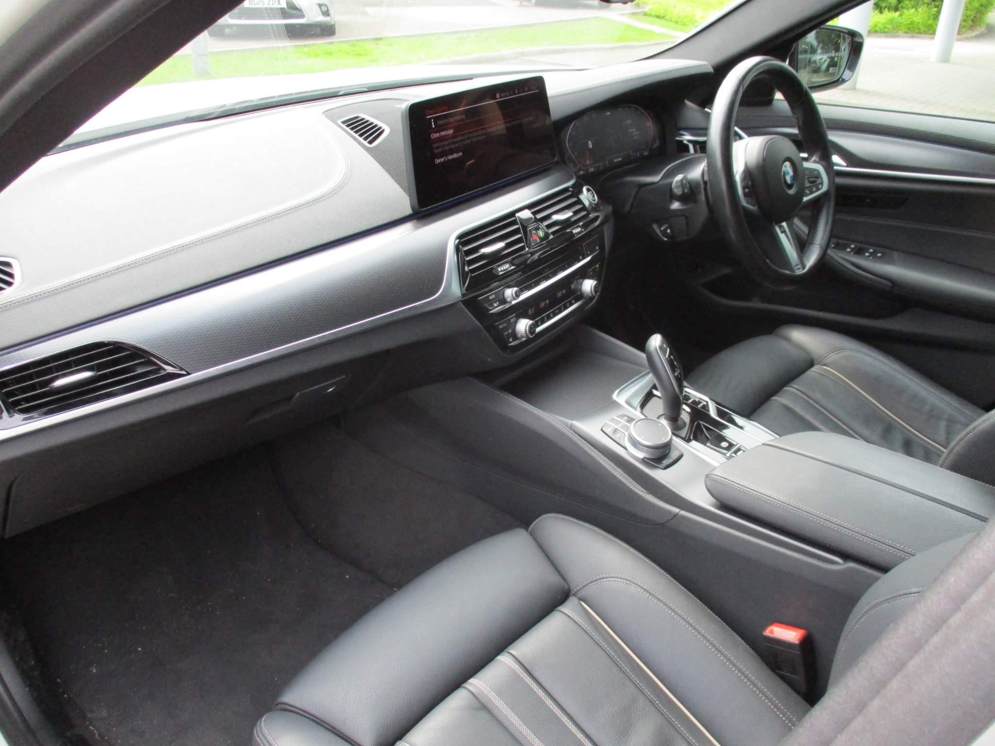 BMW 5 Series Image 15