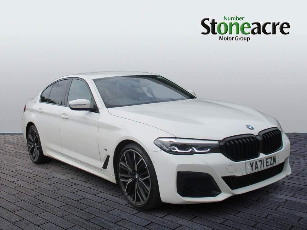 BMW 5 Series Image 1