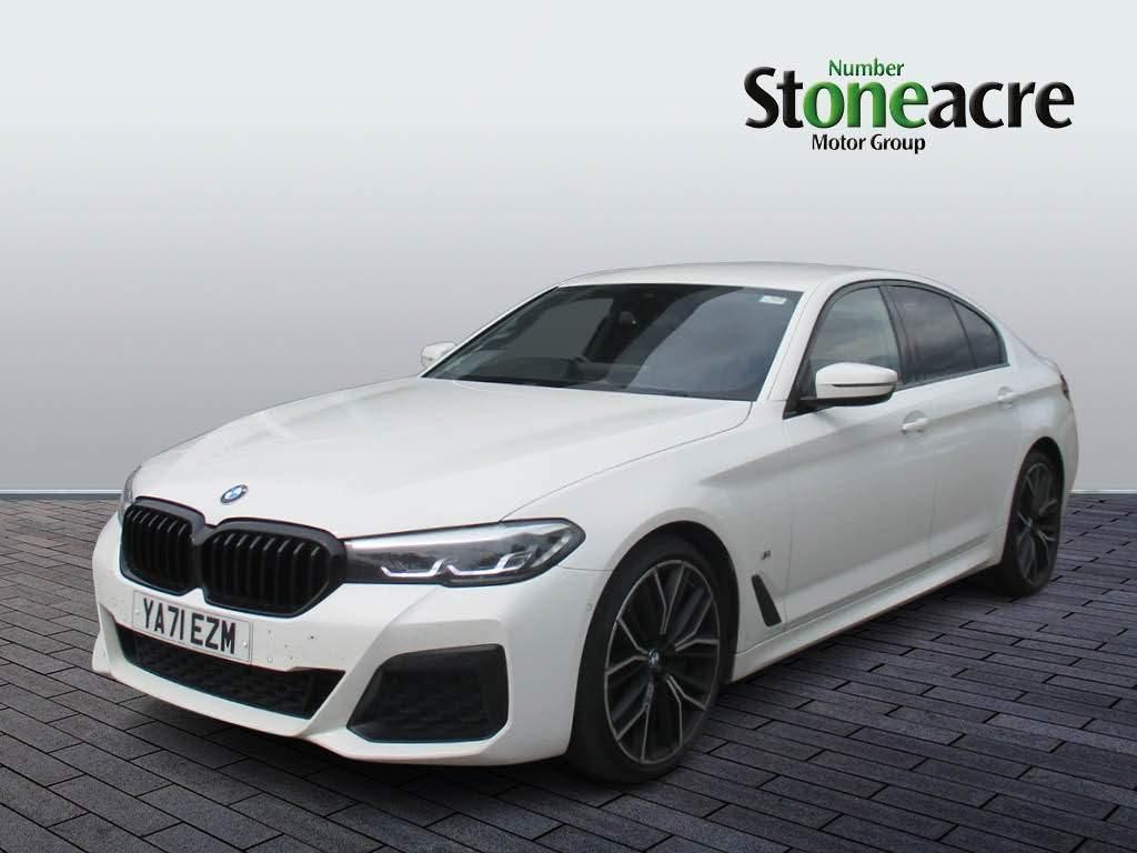 BMW 5 Series Image 9