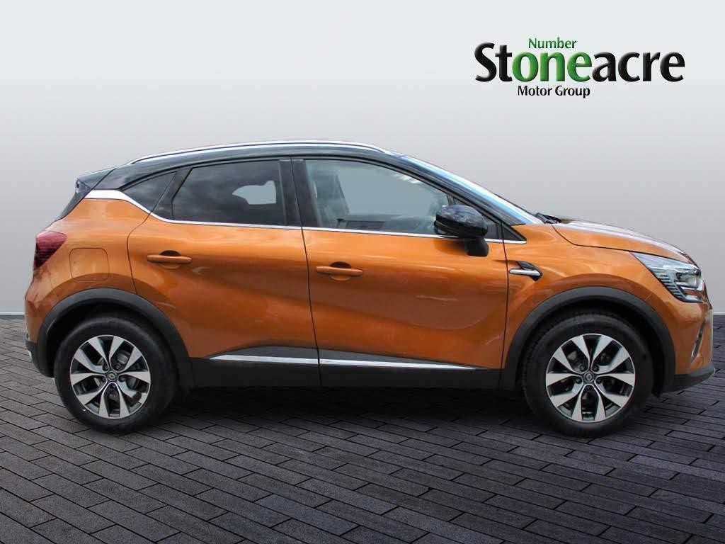 Renault Captur Image 2