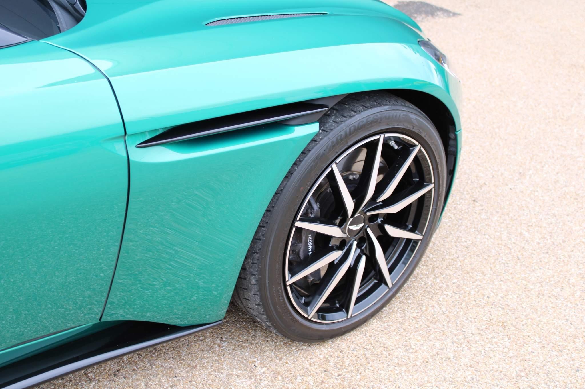 Aston Martin DB11 Image 9