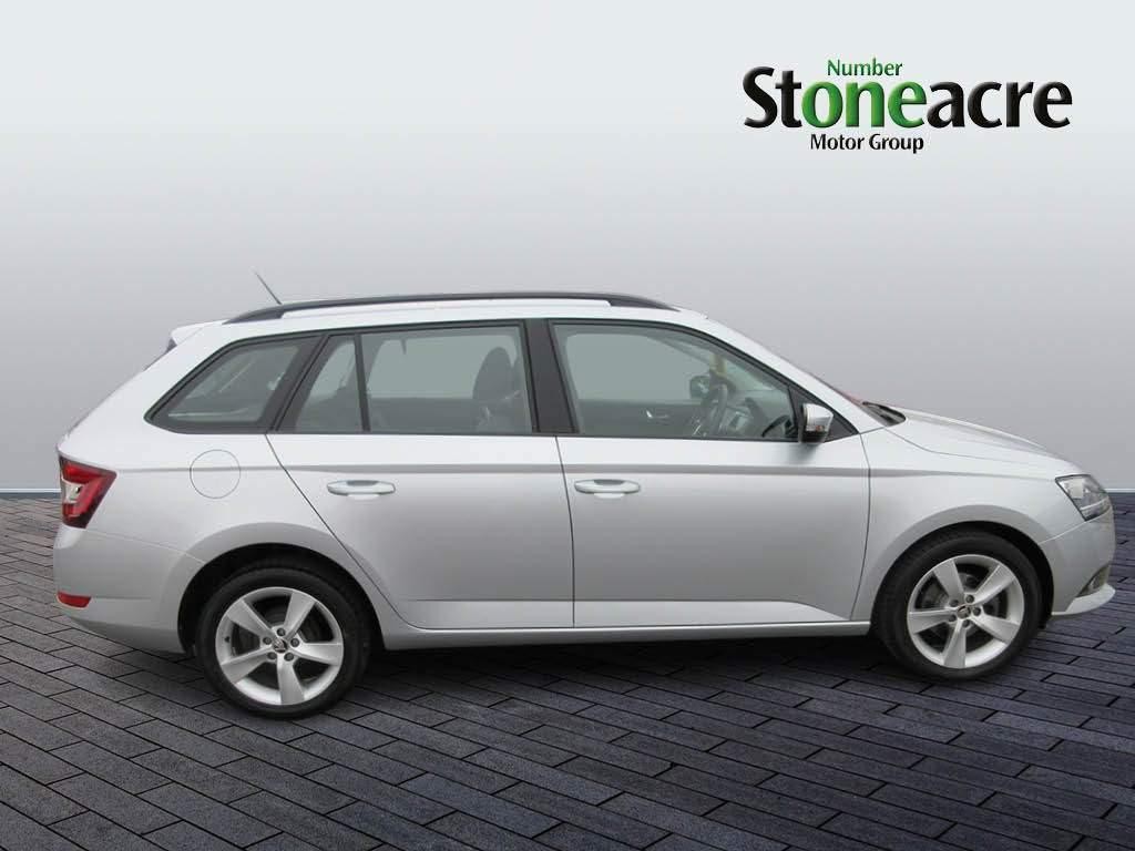 Skoda Fabia Image 2