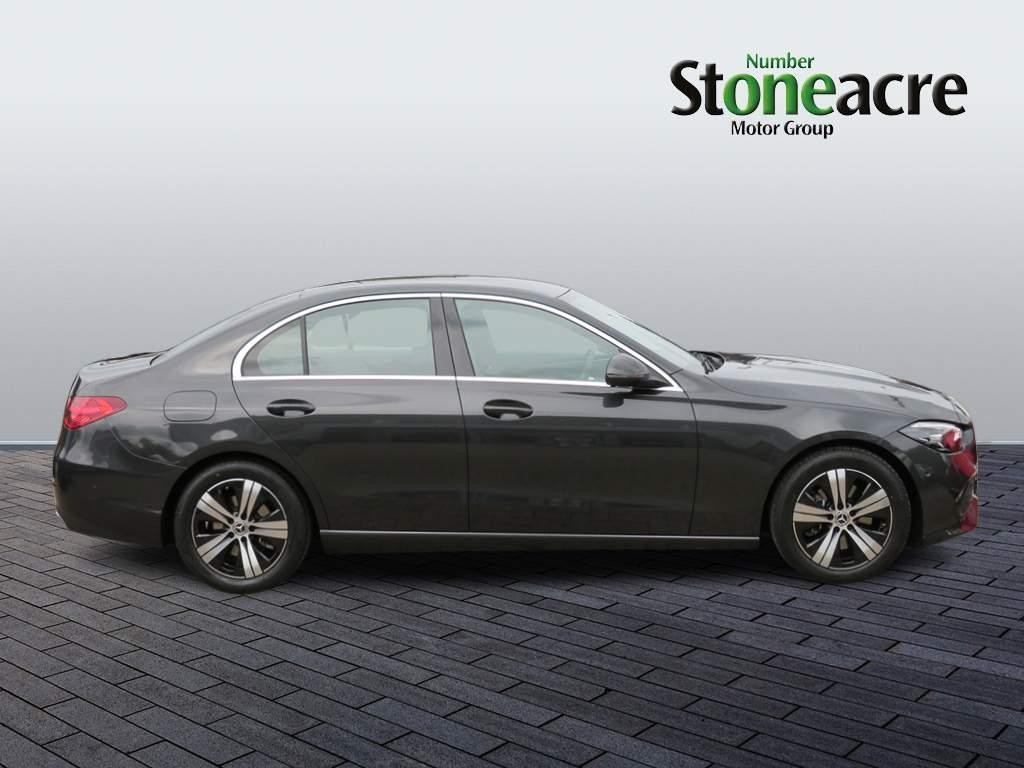 Mercedes-Benz C-Class Image 4