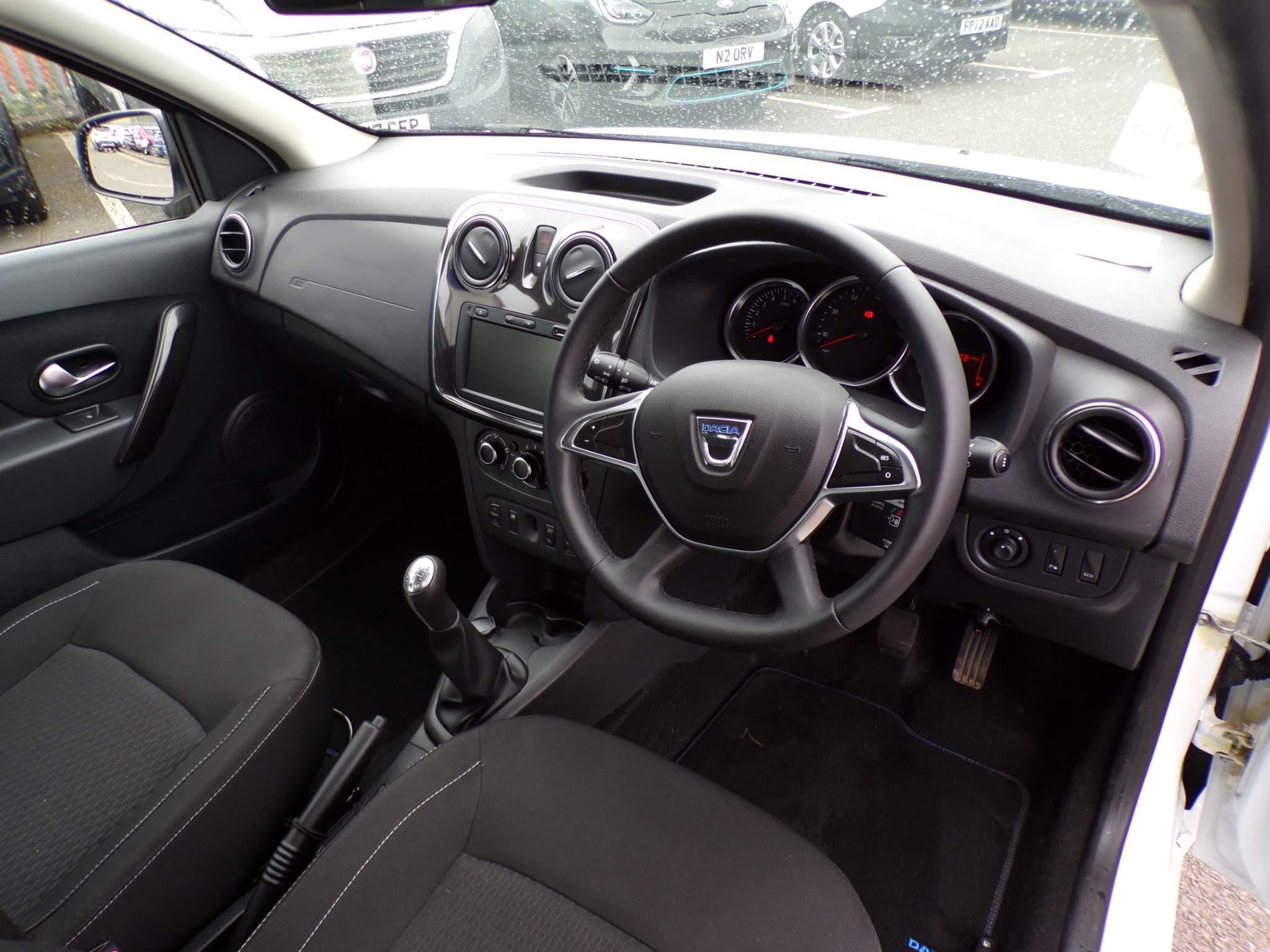 Dacia Sandero Image 11