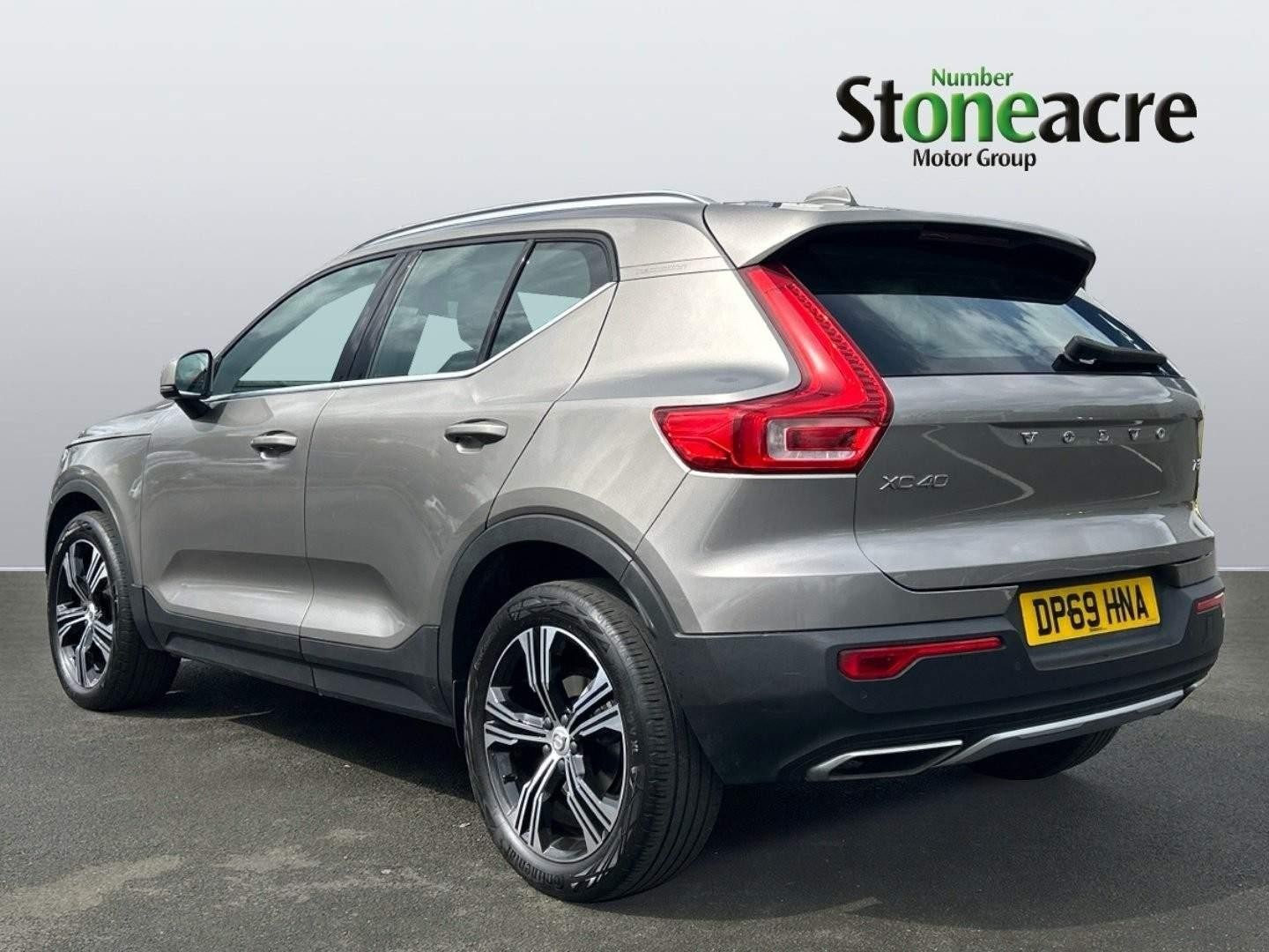 Volvo XC40 Image 2