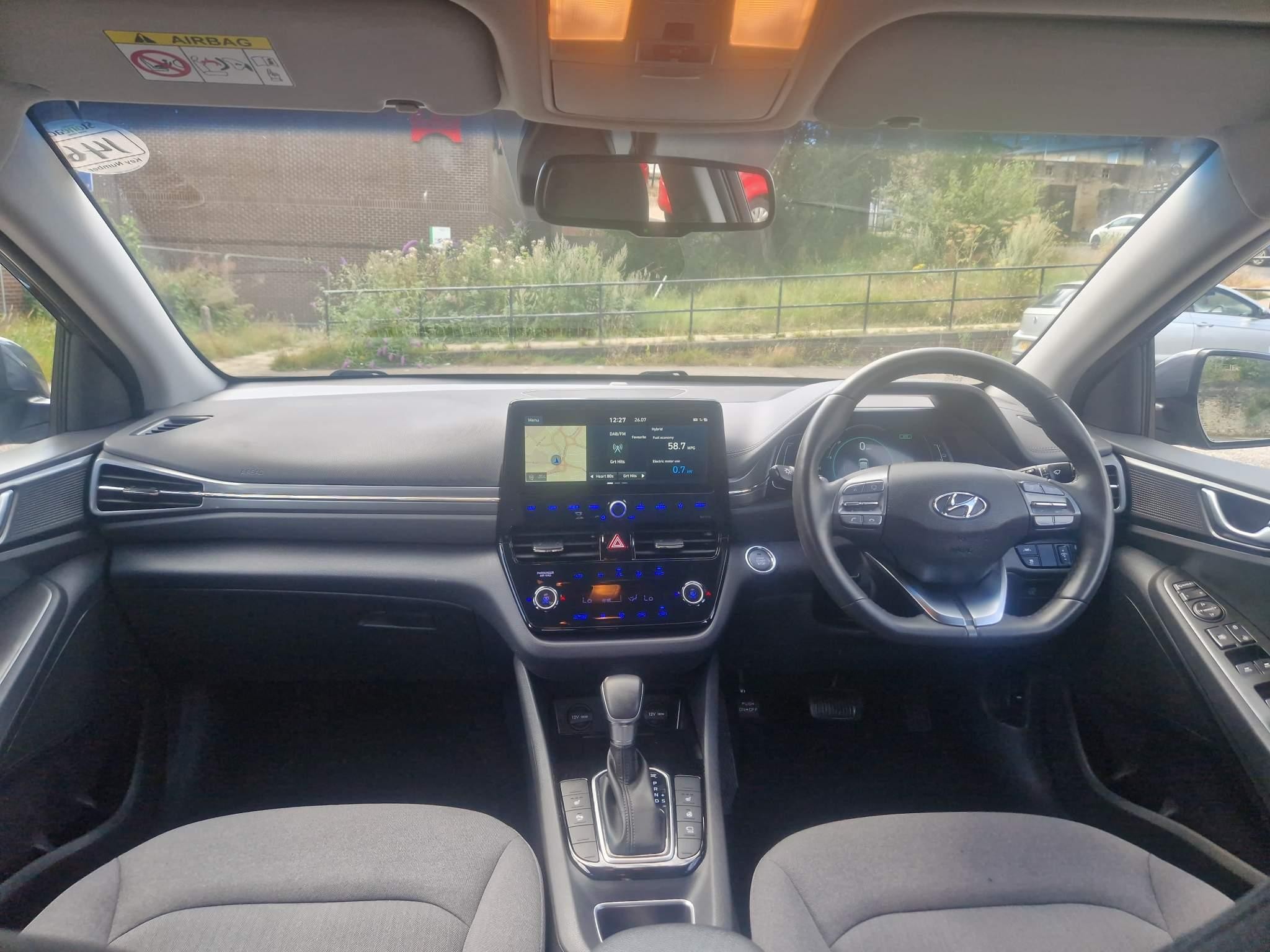 Hyundai IONIQ Image 14