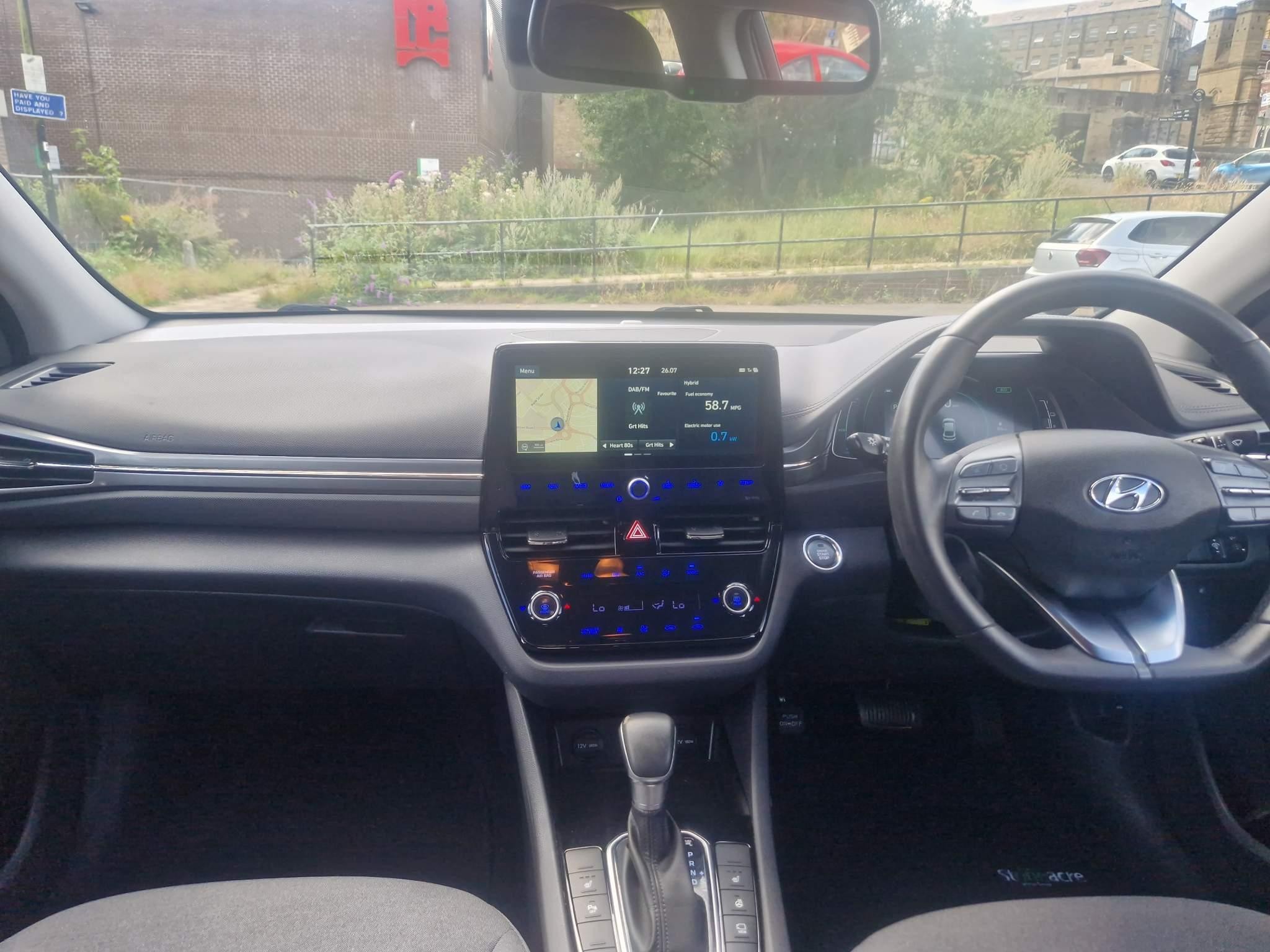 Hyundai IONIQ Image 15