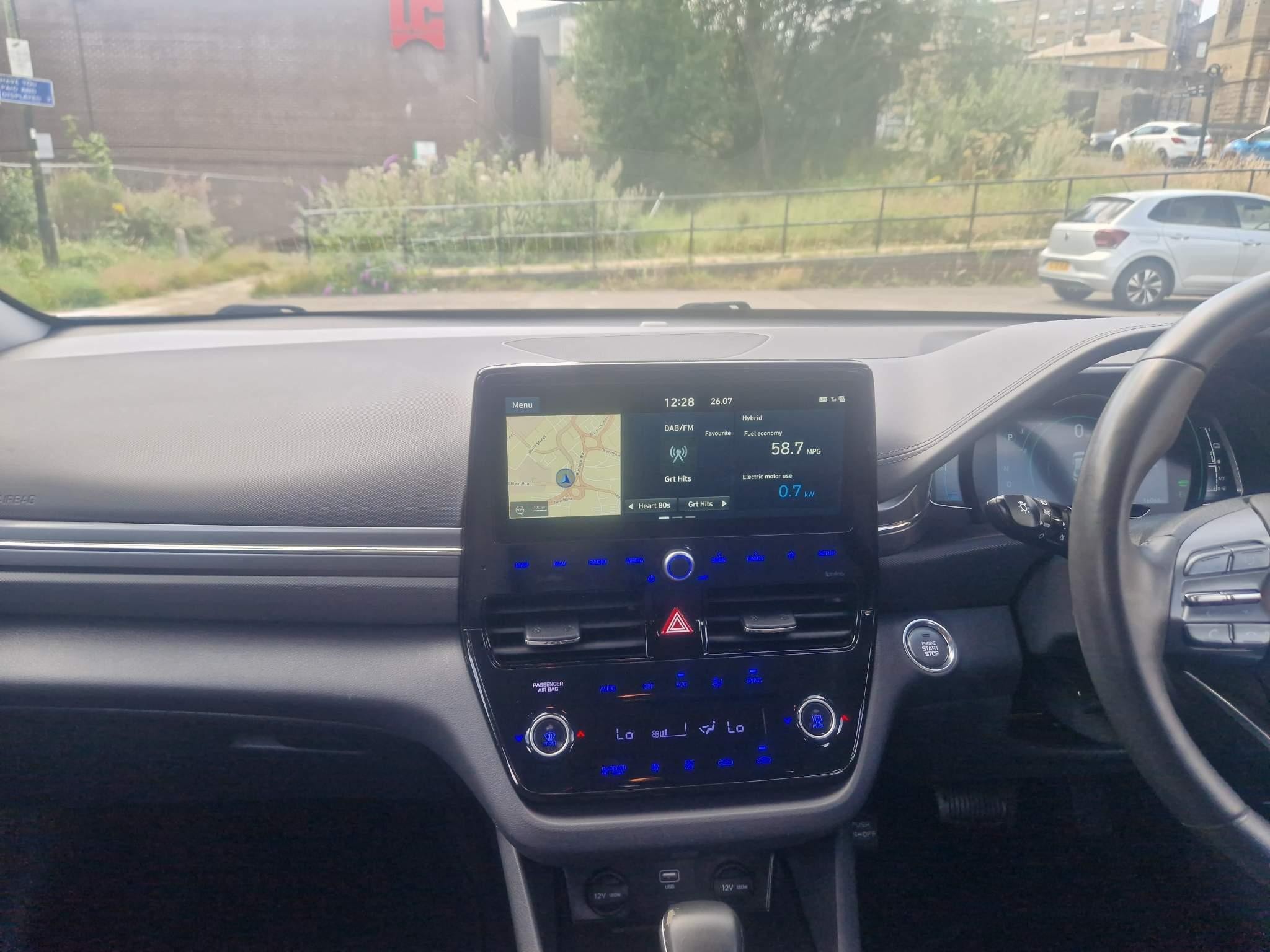 Hyundai IONIQ Image 16