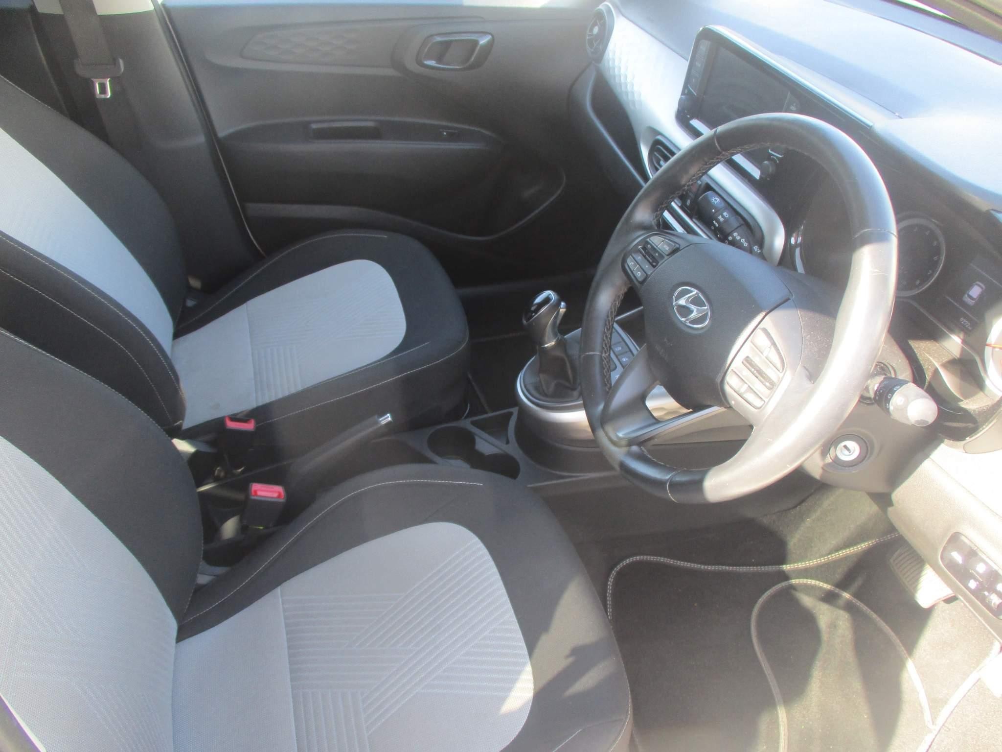 Hyundai i10 Image 17