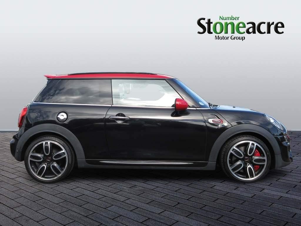 MINI Hatch Image 2