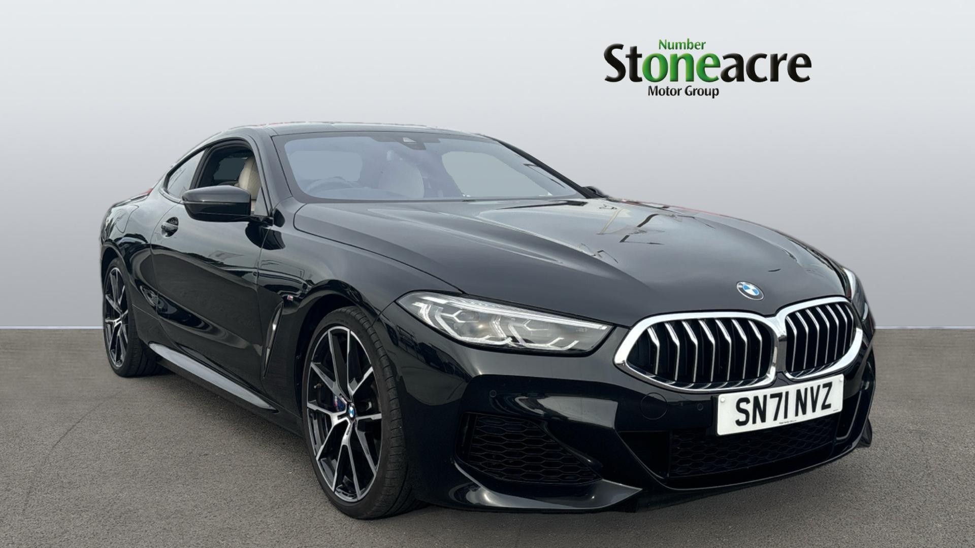 BMW 8 Series Image 1