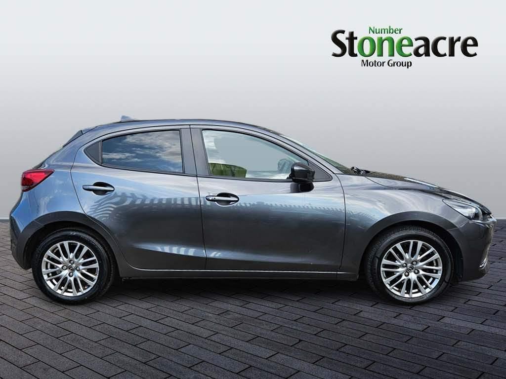 Mazda Mazda2 Image 2