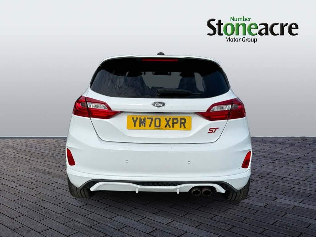 Ford Fiesta Image 4