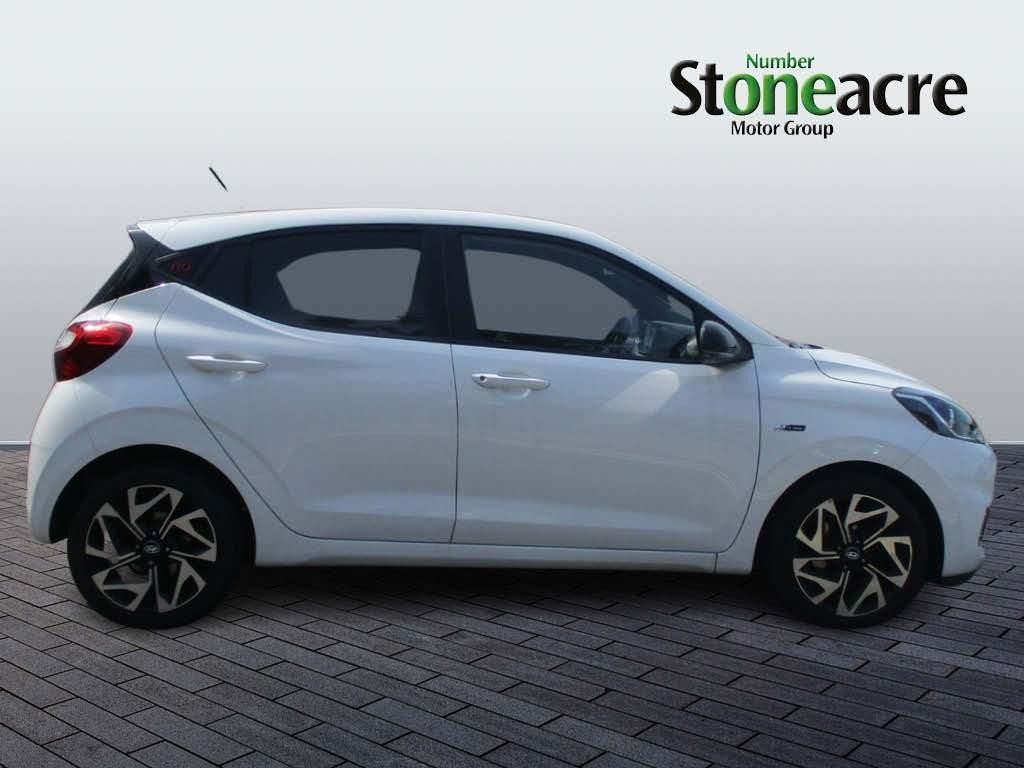 Hyundai i10 Image 2