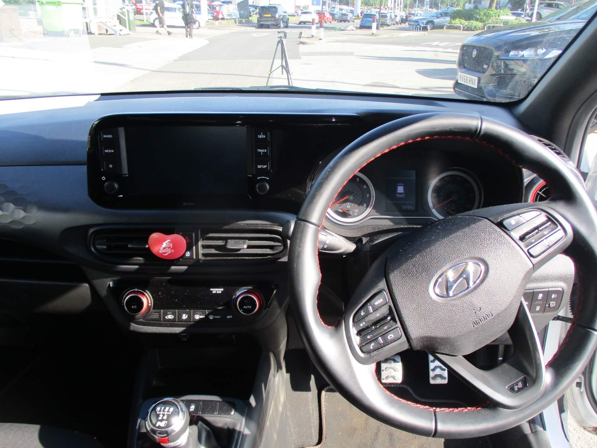 Hyundai i10 Image 12