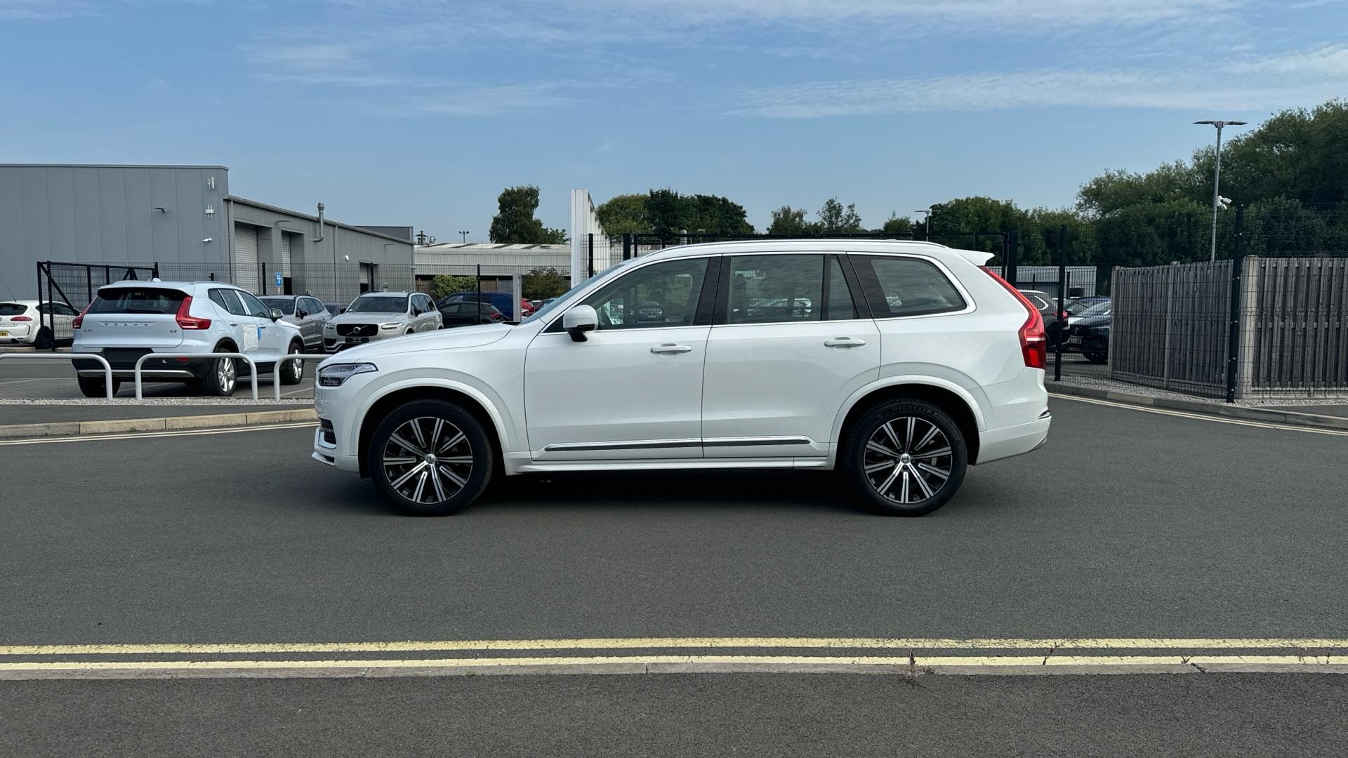 Volvo XC90 Image 8