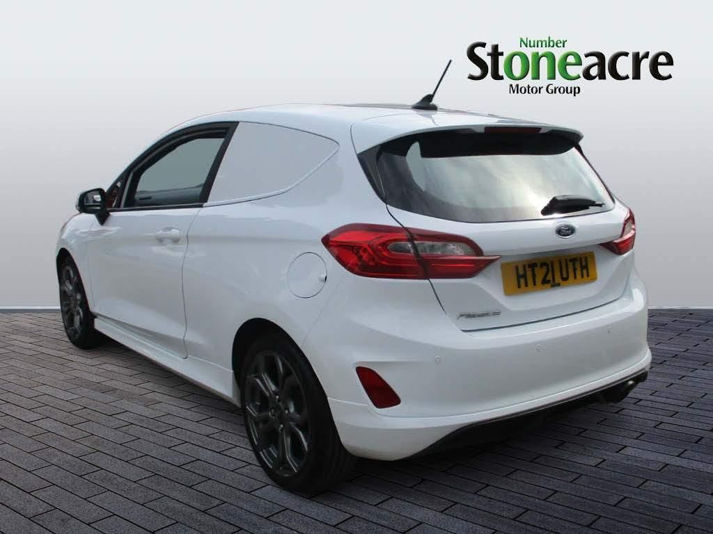 Ford Fiesta Van Image 5