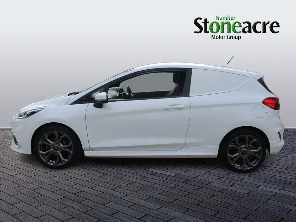 Ford Fiesta Van Image 6