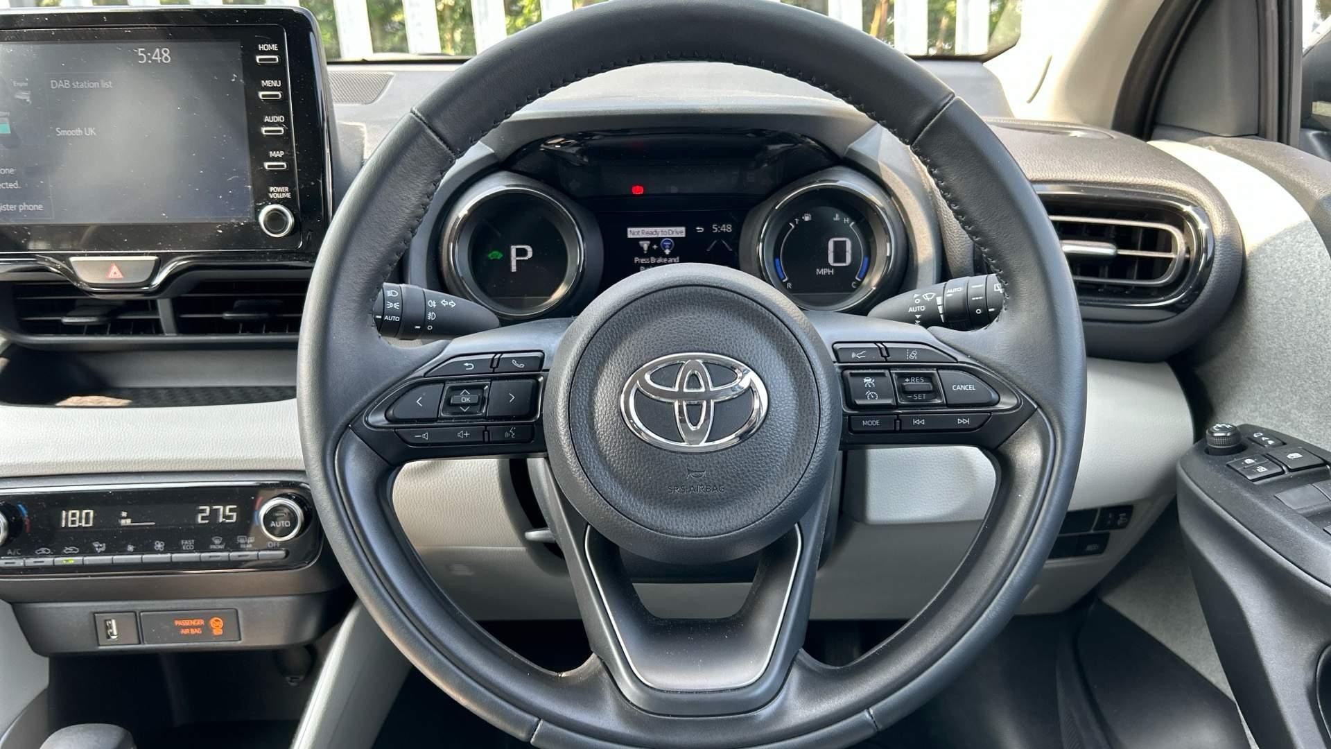 Toyota Yaris Image 14