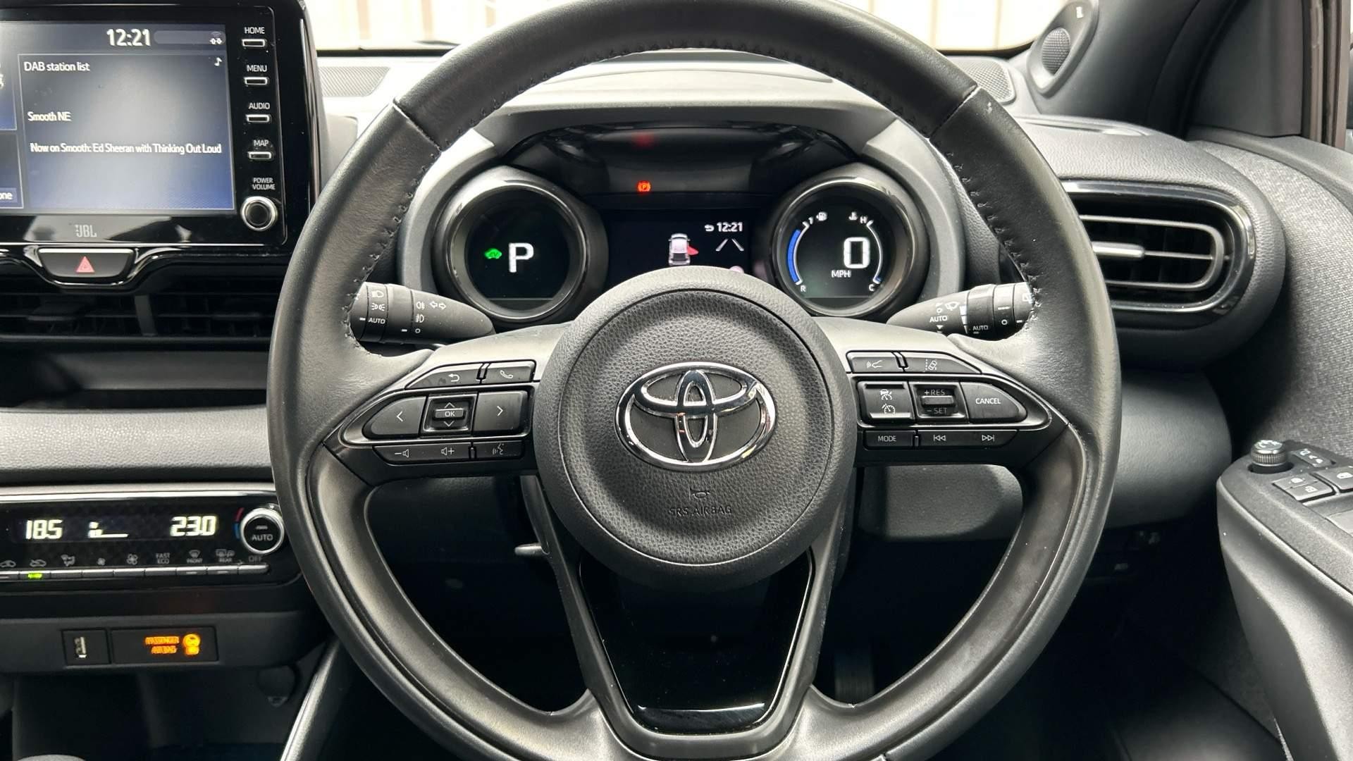 Toyota Yaris Image 14