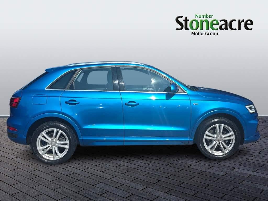 Audi Q3 Image 2