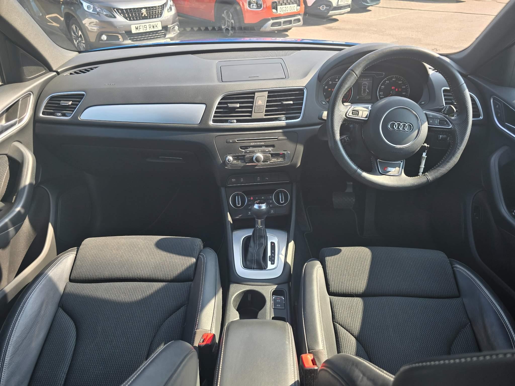 Audi Q3 Image 11