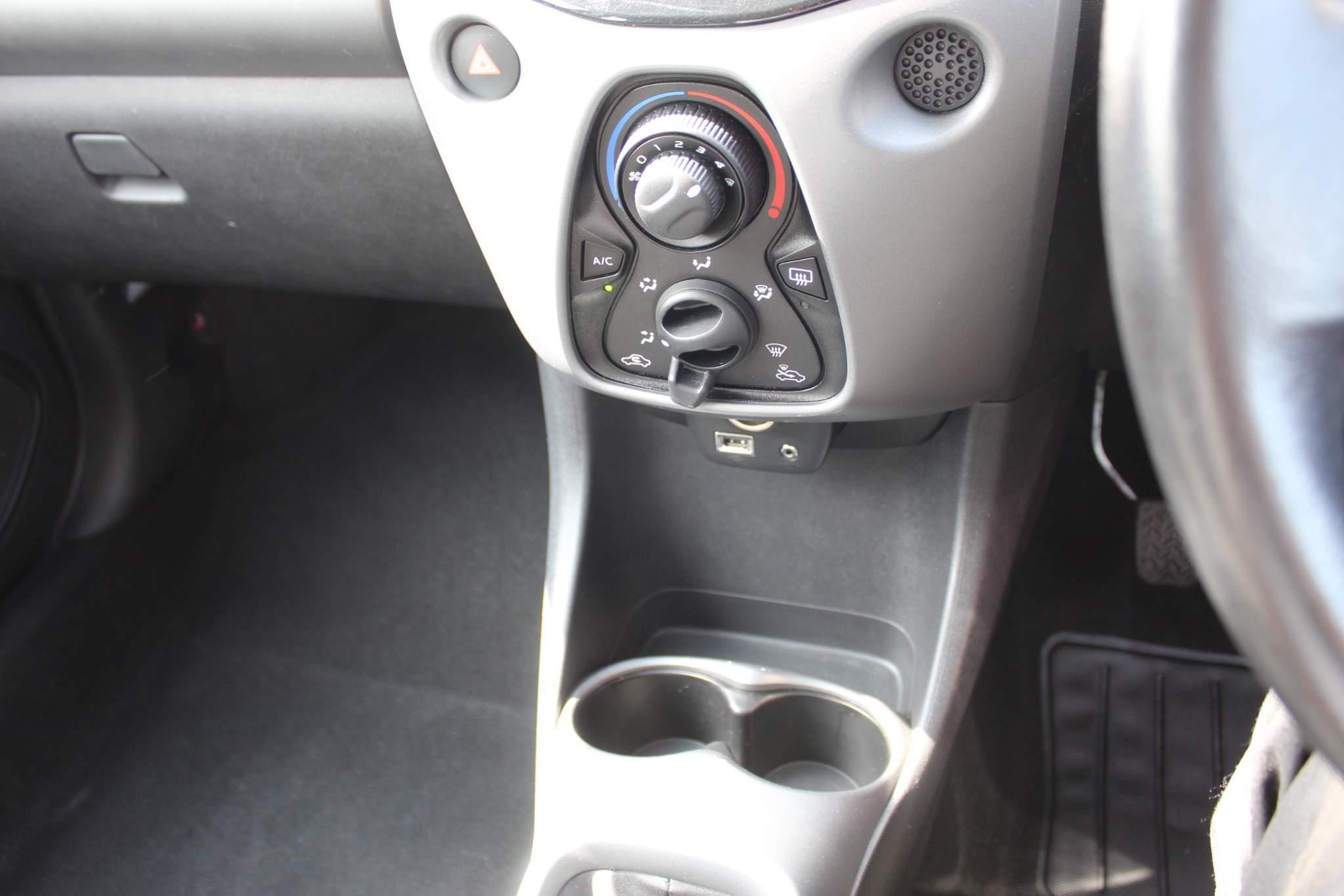 Toyota Aygo Image 19