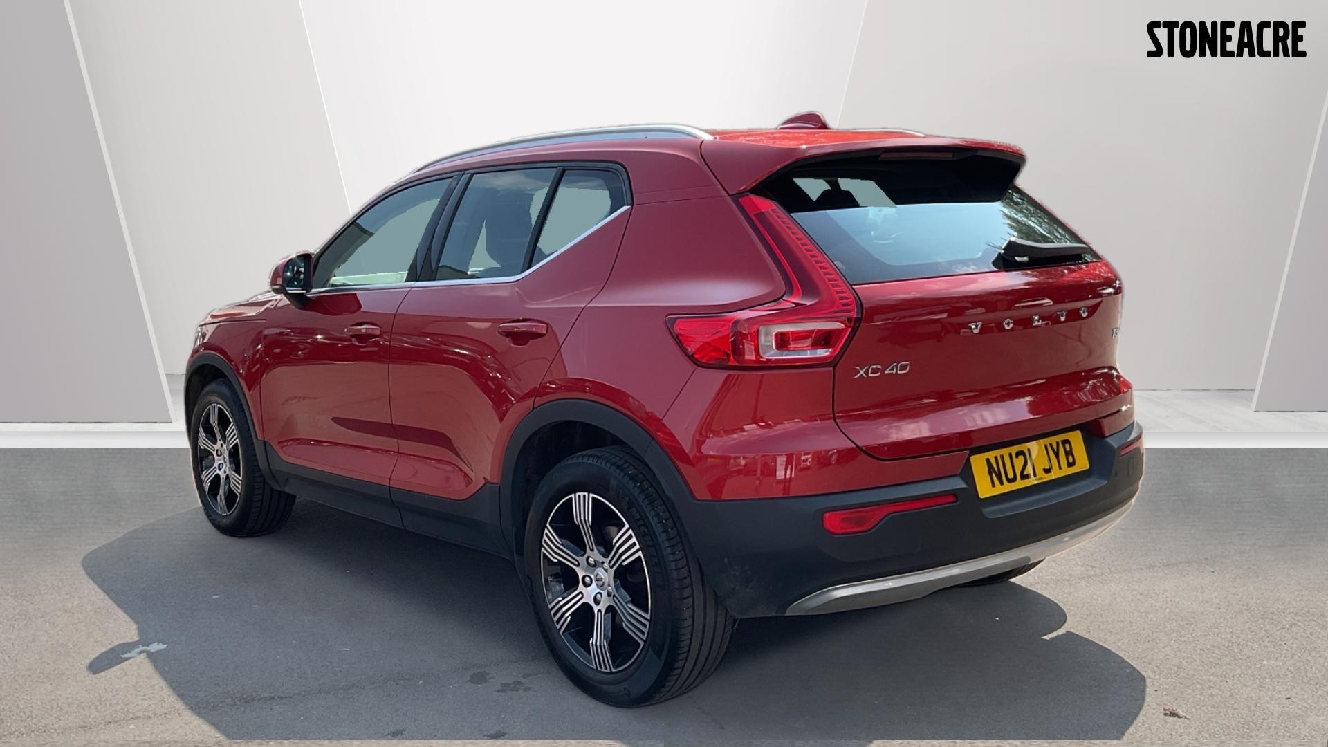 Volvo XC40 Image 2