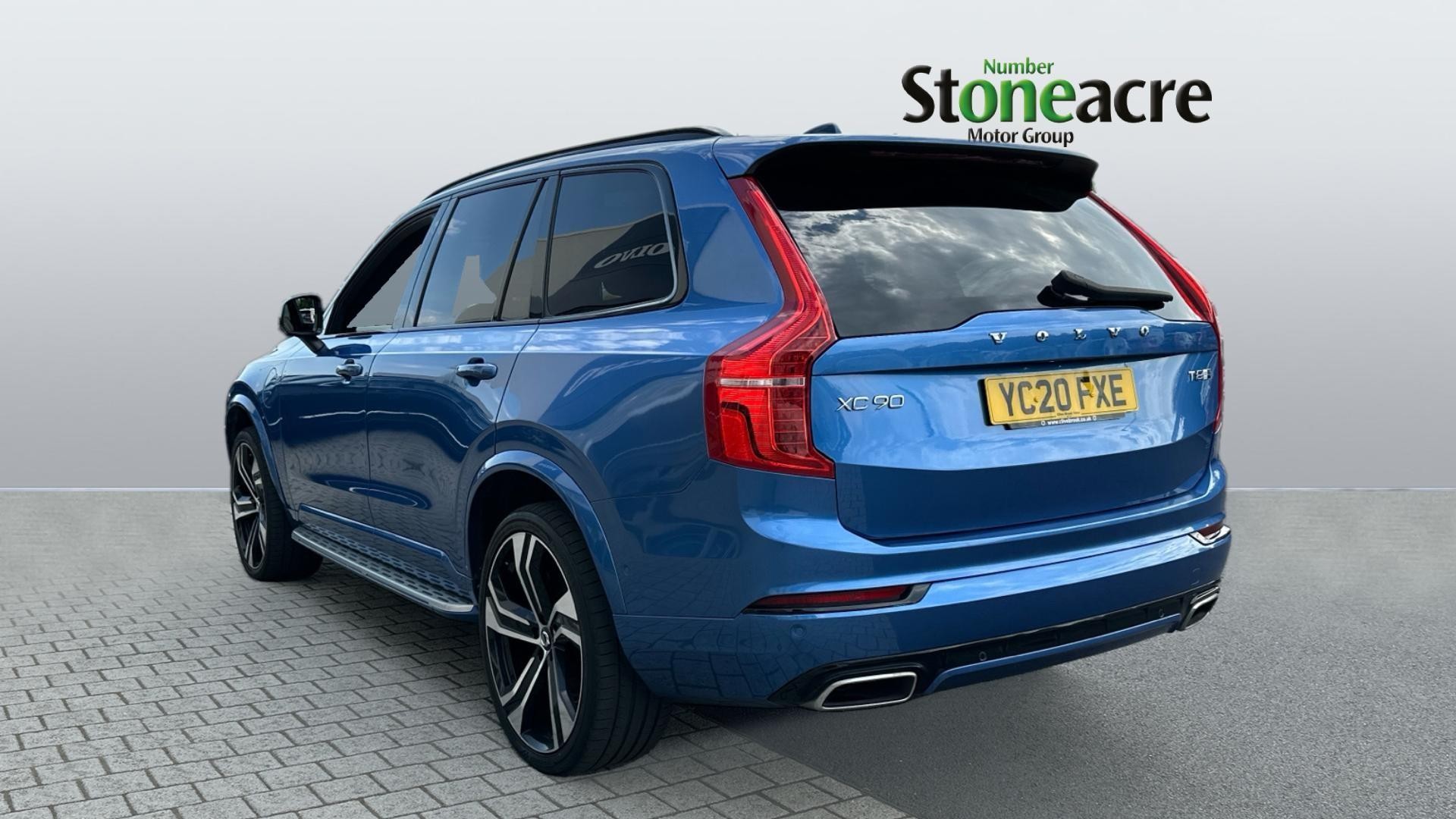 Volvo XC90 Image 2