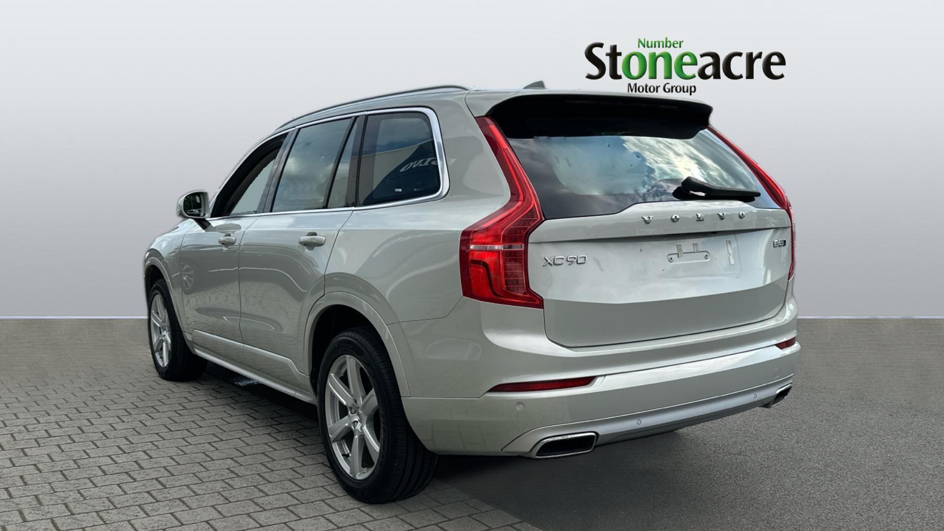 Volvo XC90 Image 2