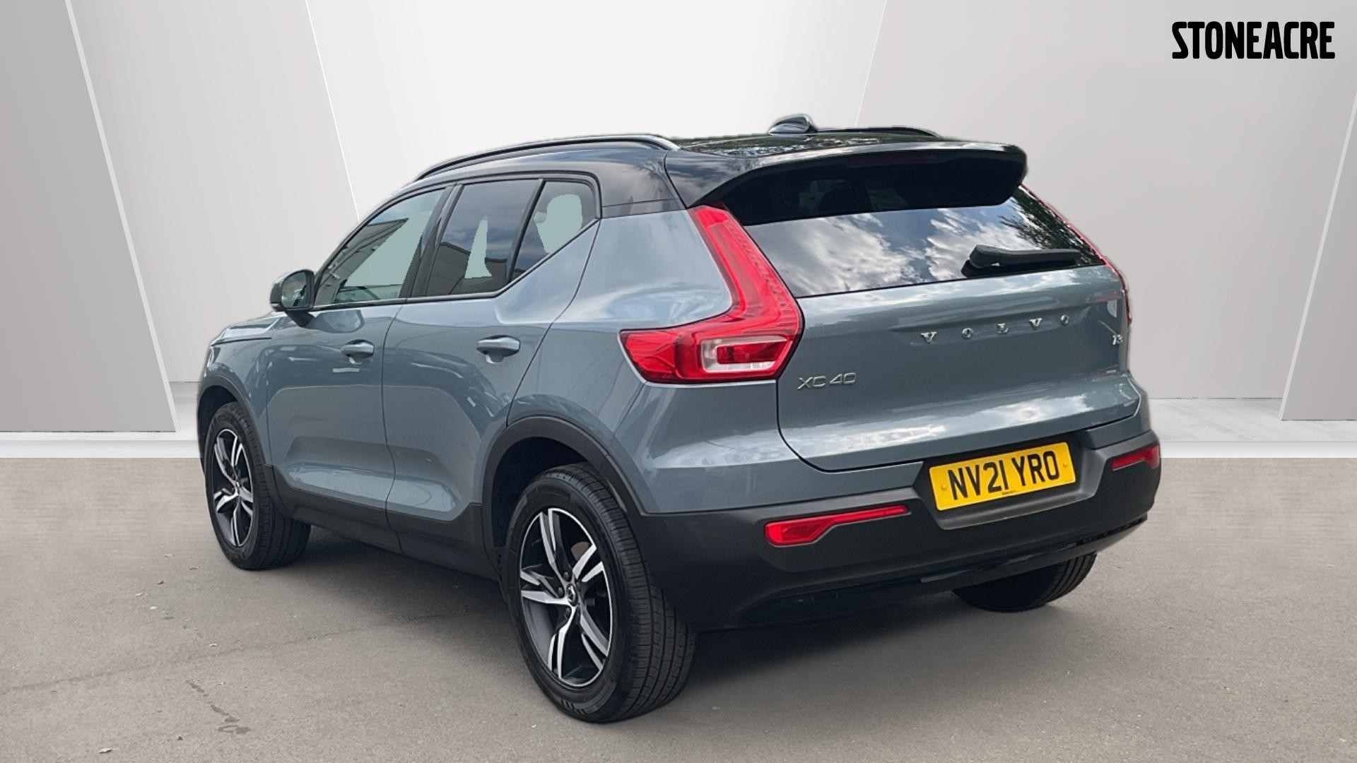 Volvo XC40 Image 2