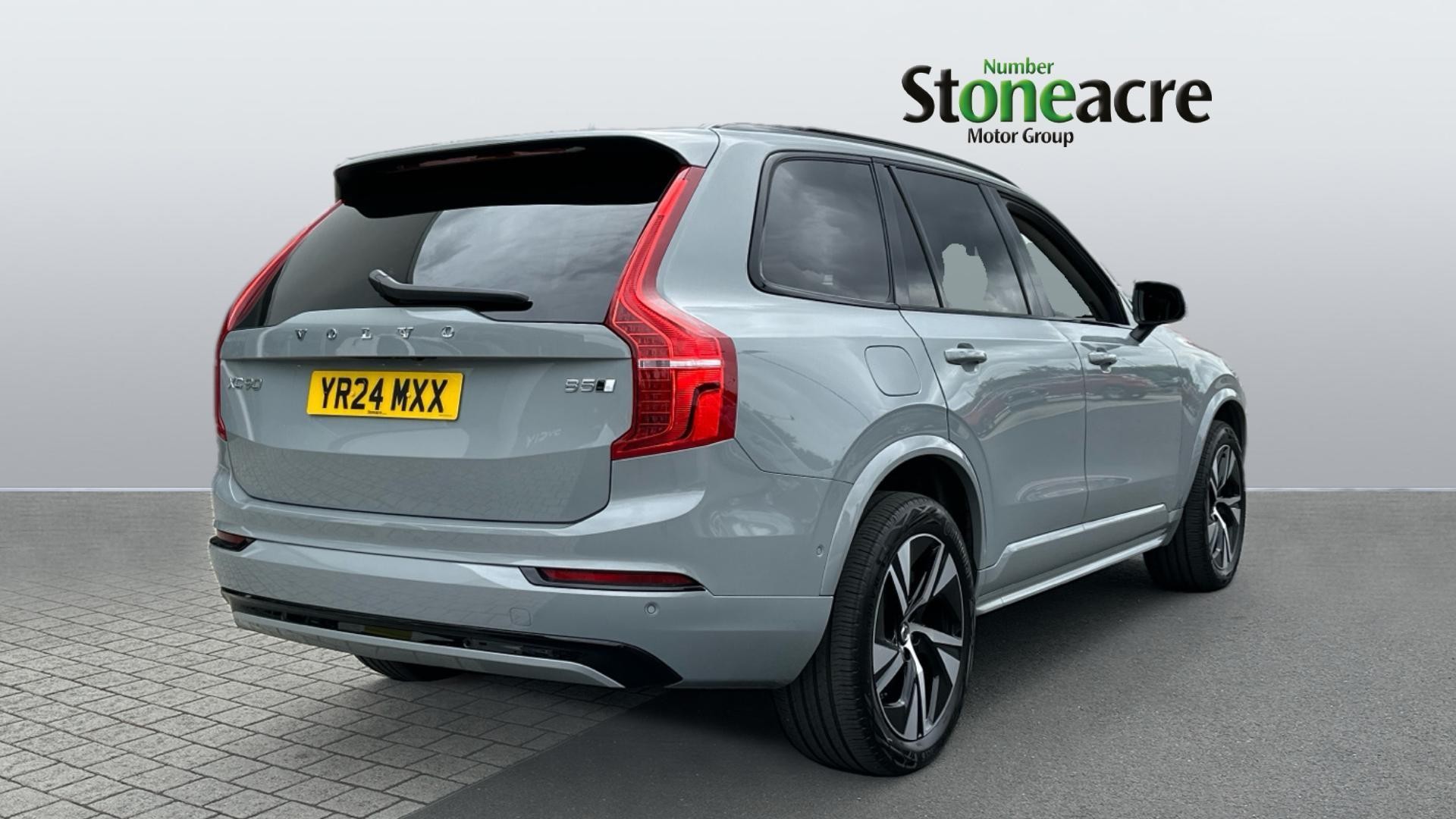 Volvo XC90 Image 8