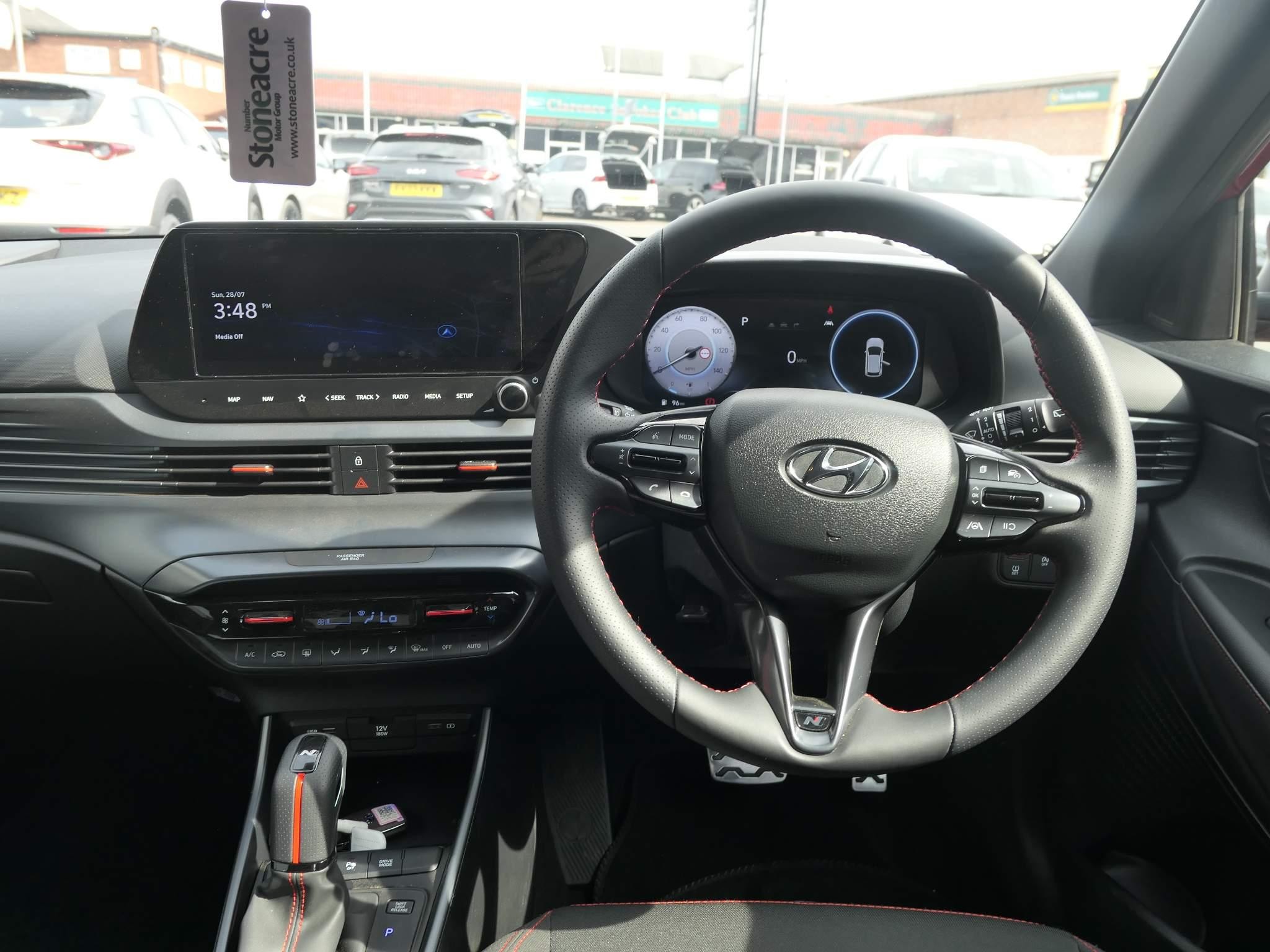 Hyundai i20 Image 12