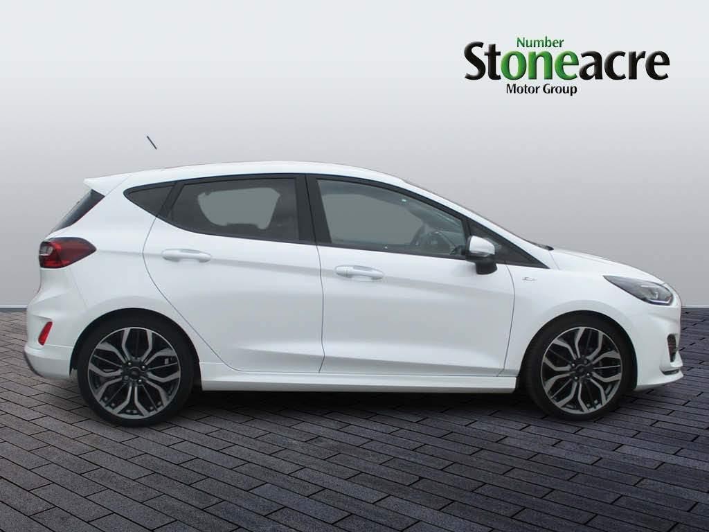 Ford Fiesta Image 2