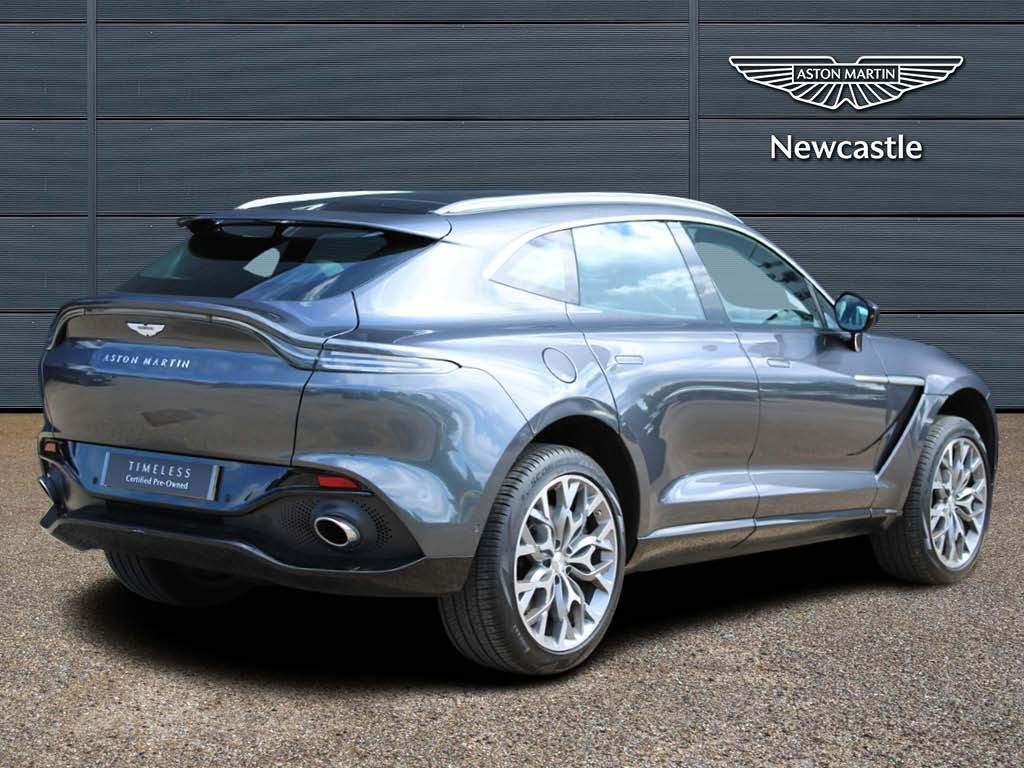 Aston Martin DBX Image 14