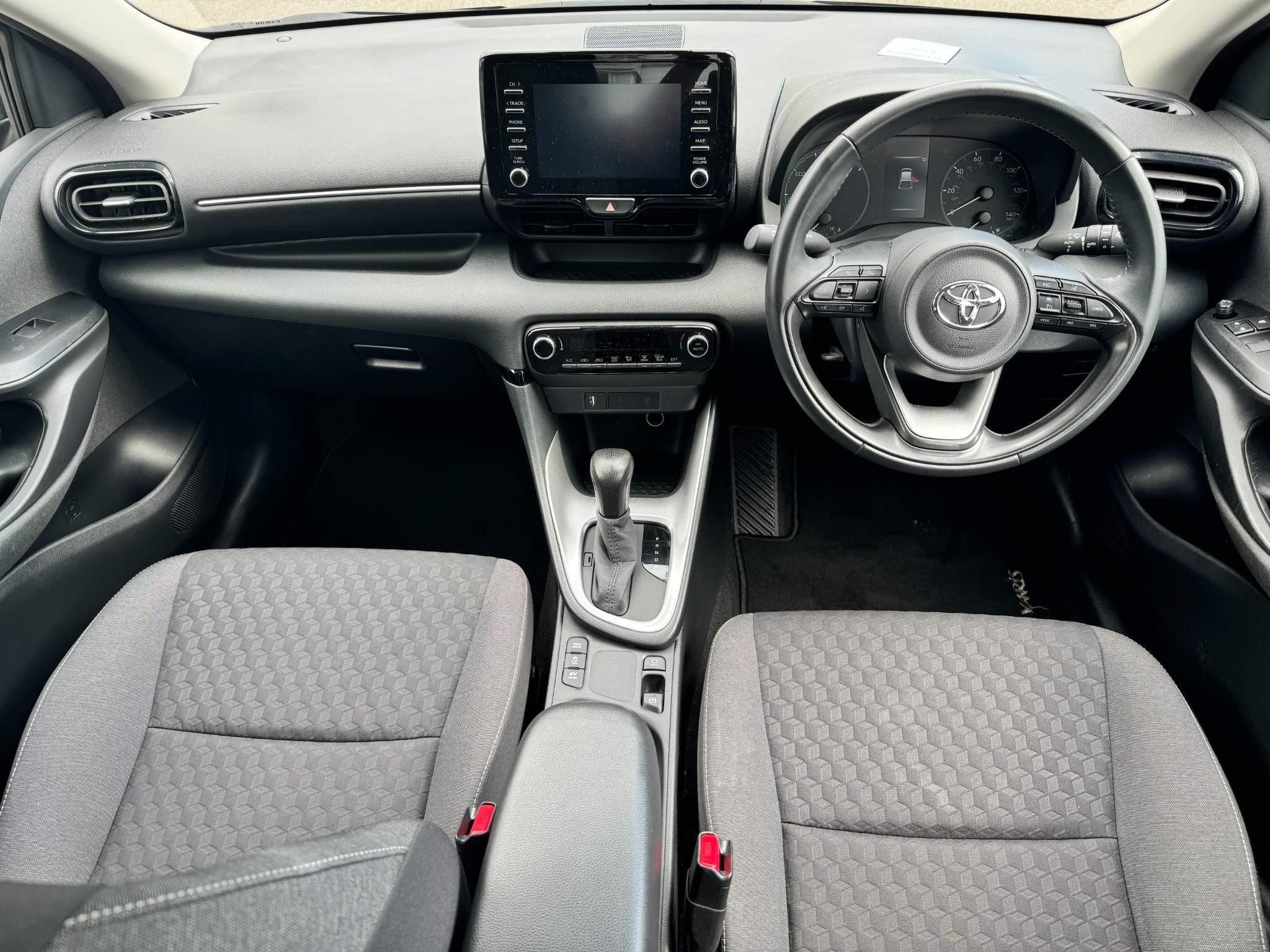 Toyota Yaris Image 15