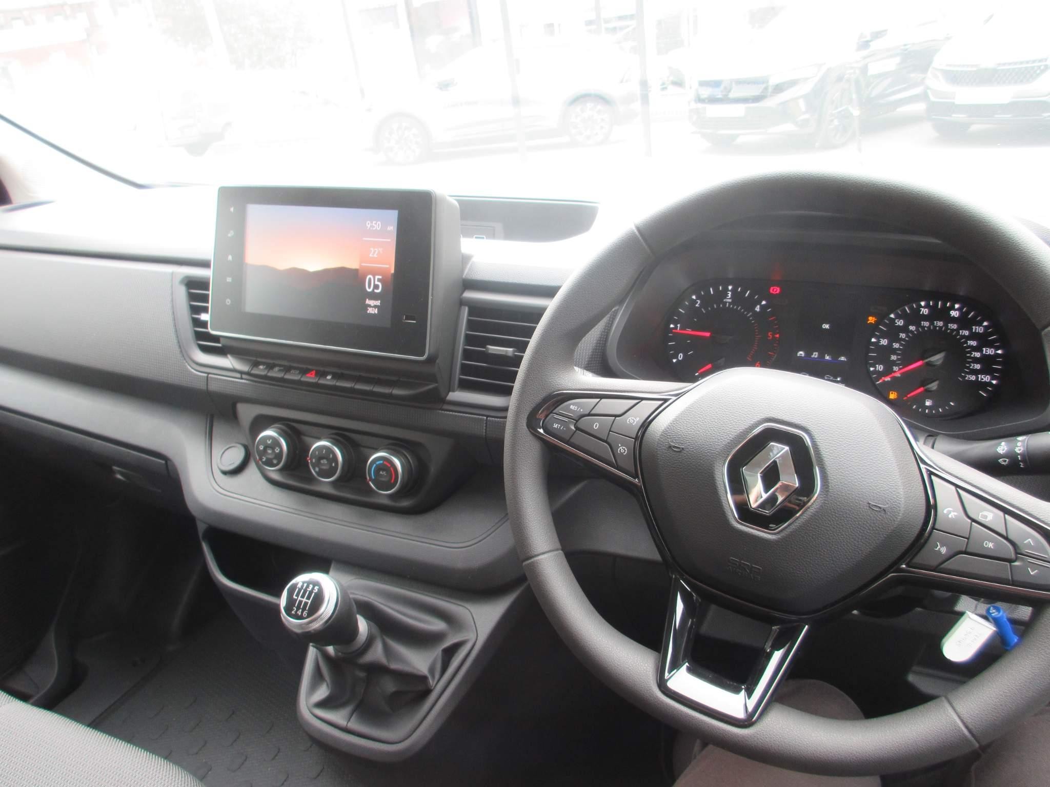 Renault Trafic Image 12