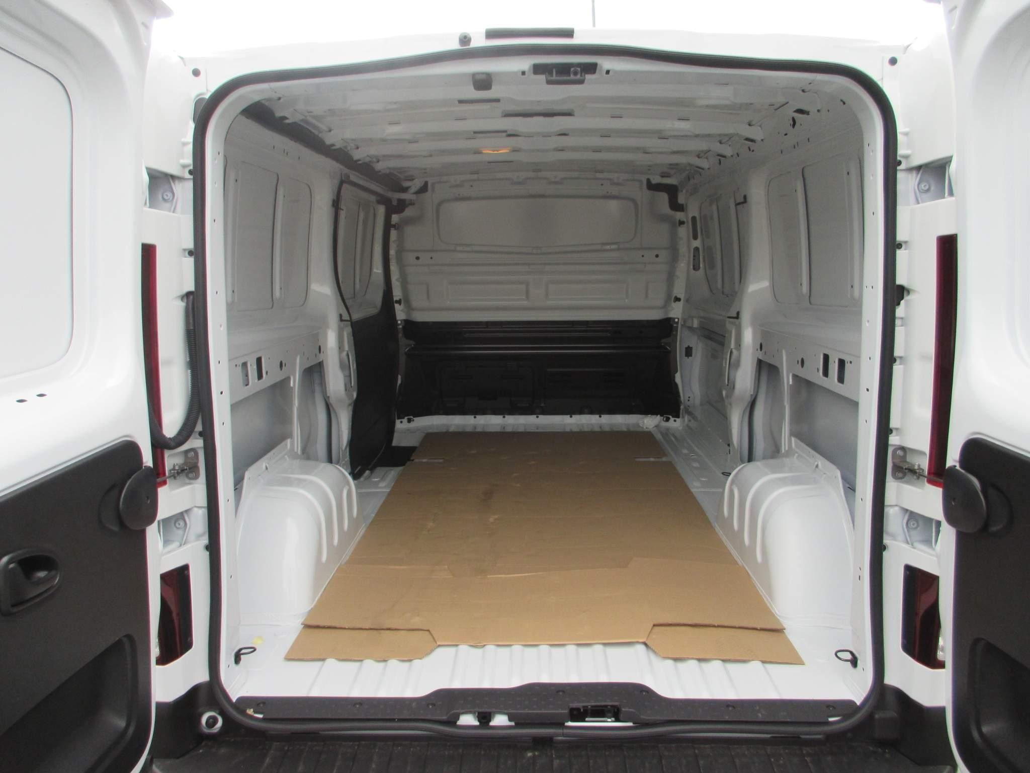 Renault Trafic Image 17