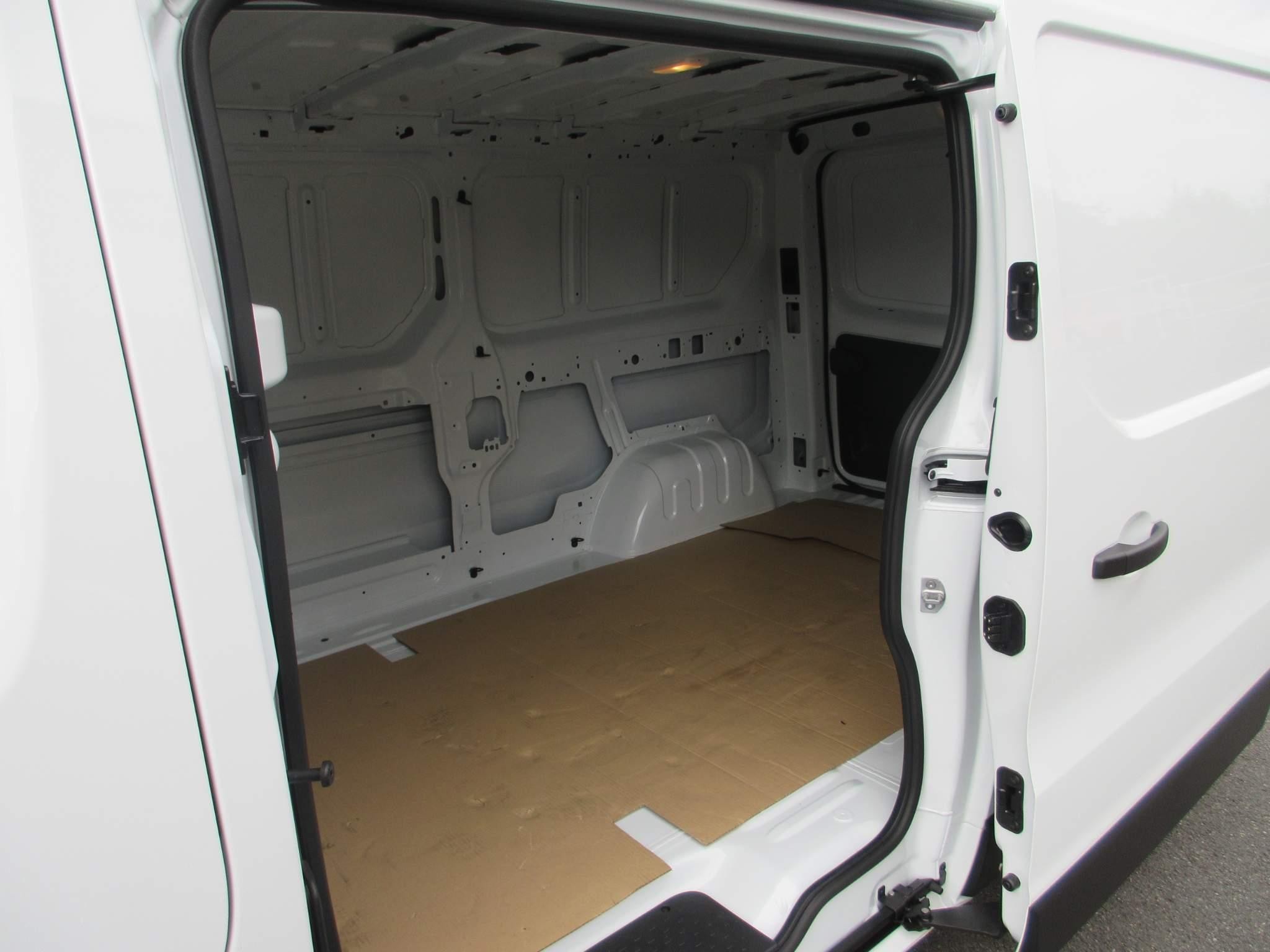 Renault Trafic Image 18