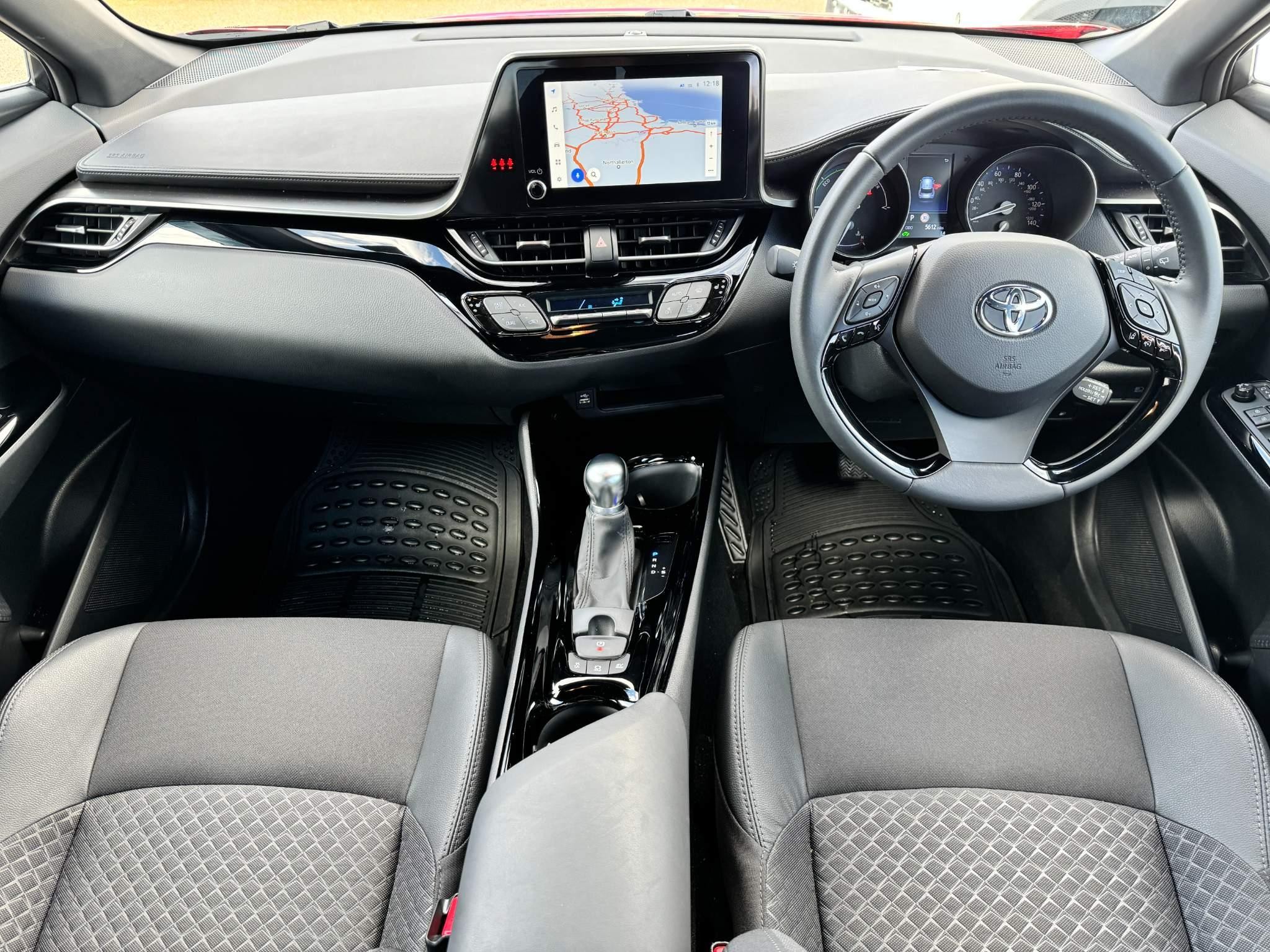 Toyota C-HR Image 15